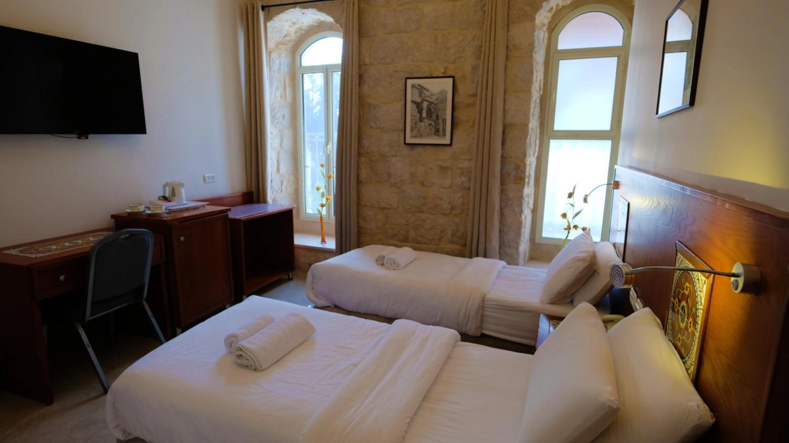 Bed in Azzahra Boutique Hotel & Restaurant - Jerusalem