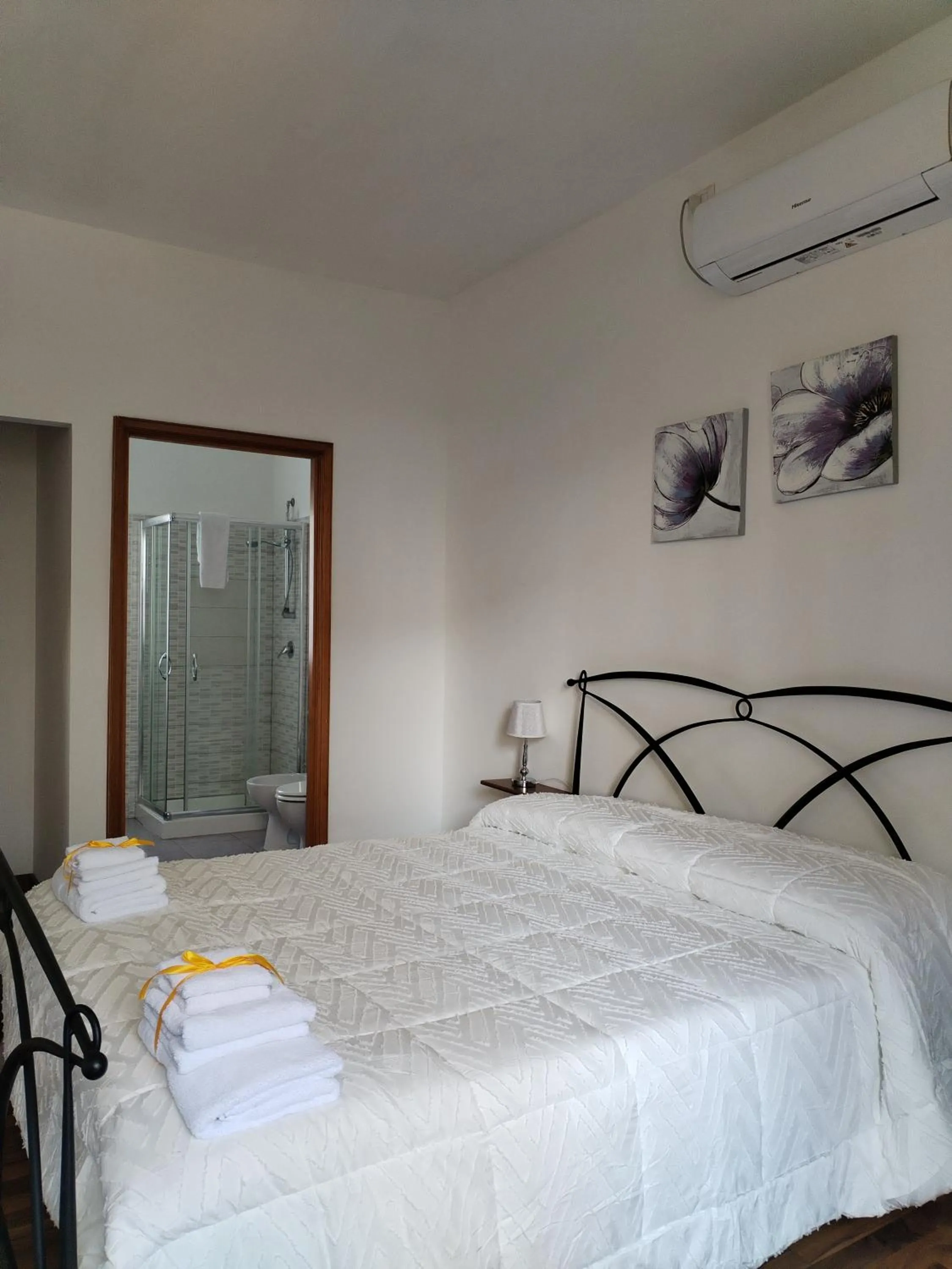 Bed in B&B Le Cinque Querce