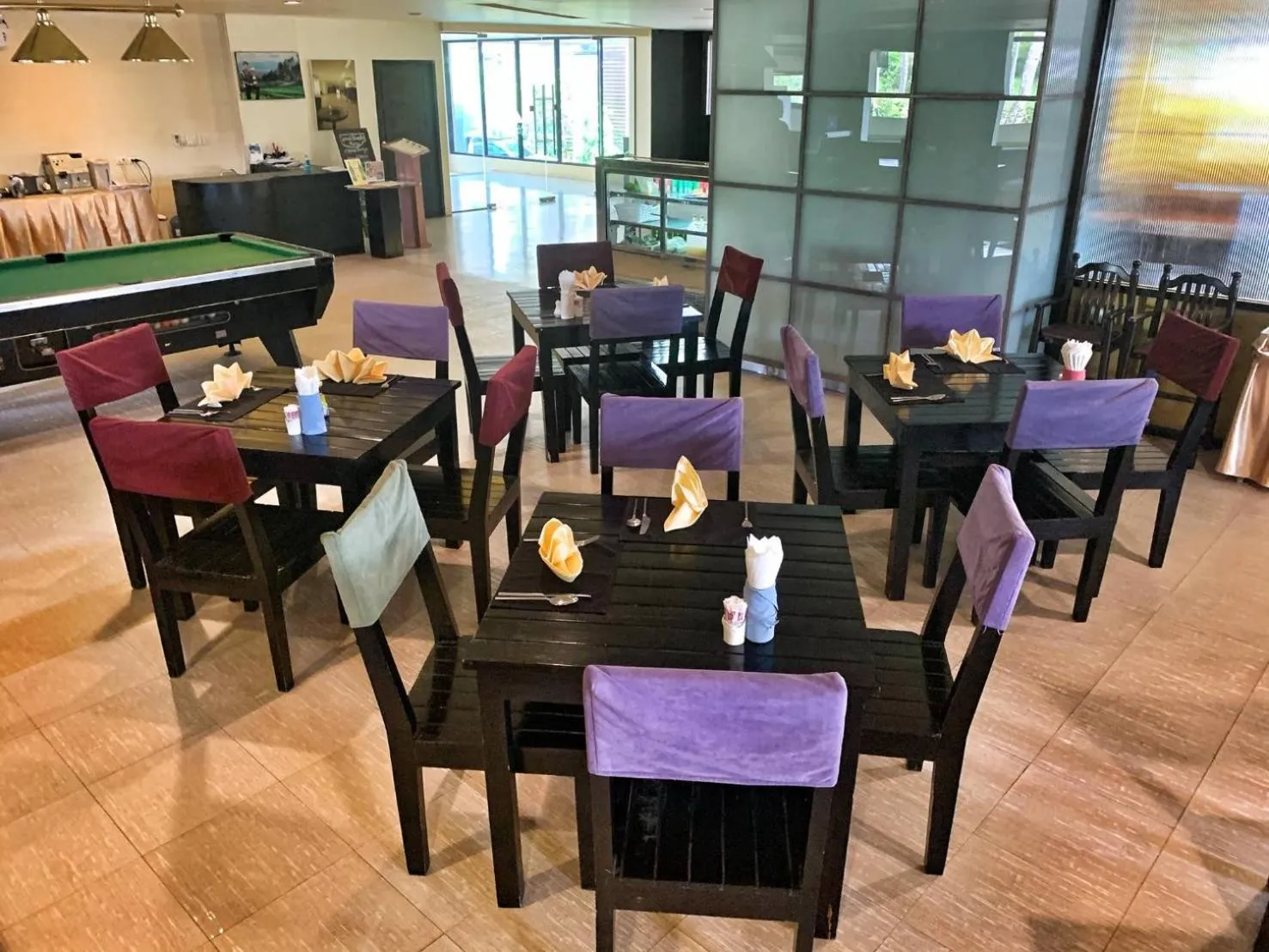 Restaurant/places to eat in Amarin Samui Hotel - SHA Plus Certified