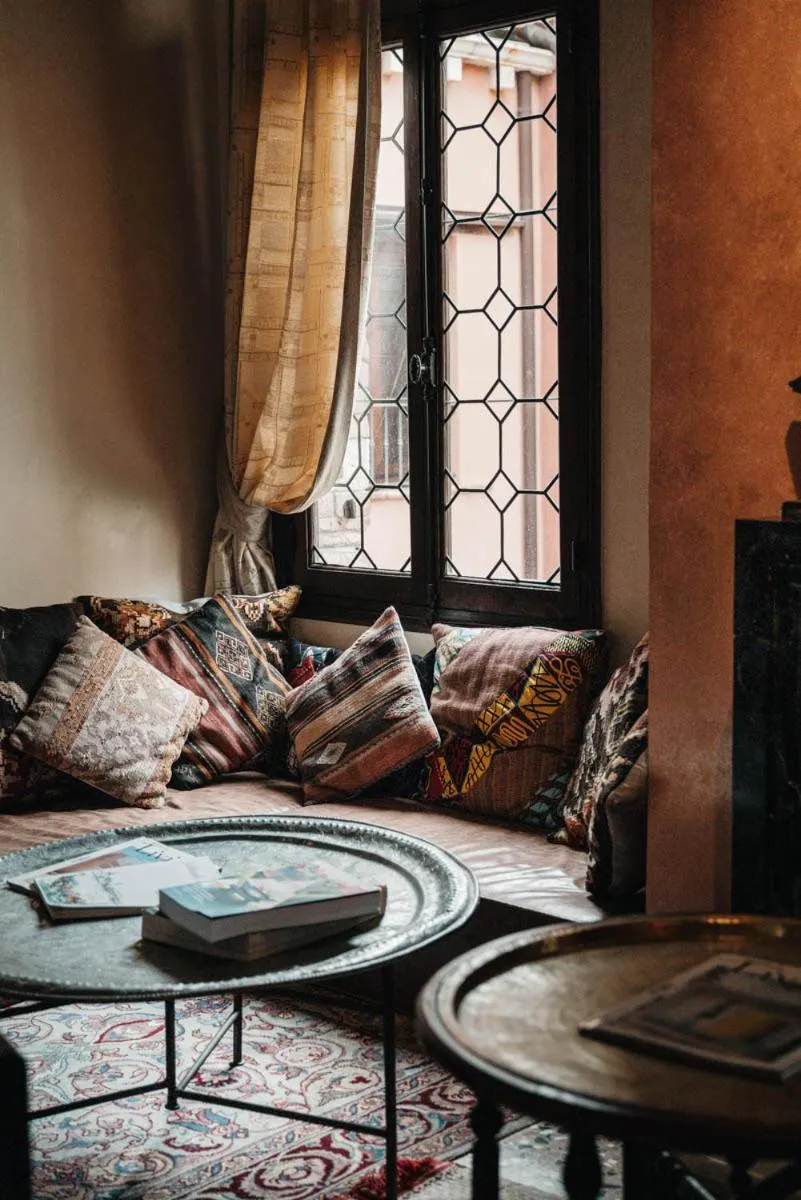 Seating area in Novecento - By Romanelli Family