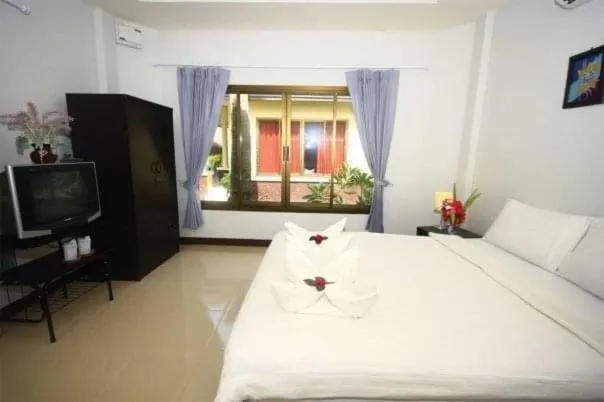 Bed in Moonwalk Lanta Resort