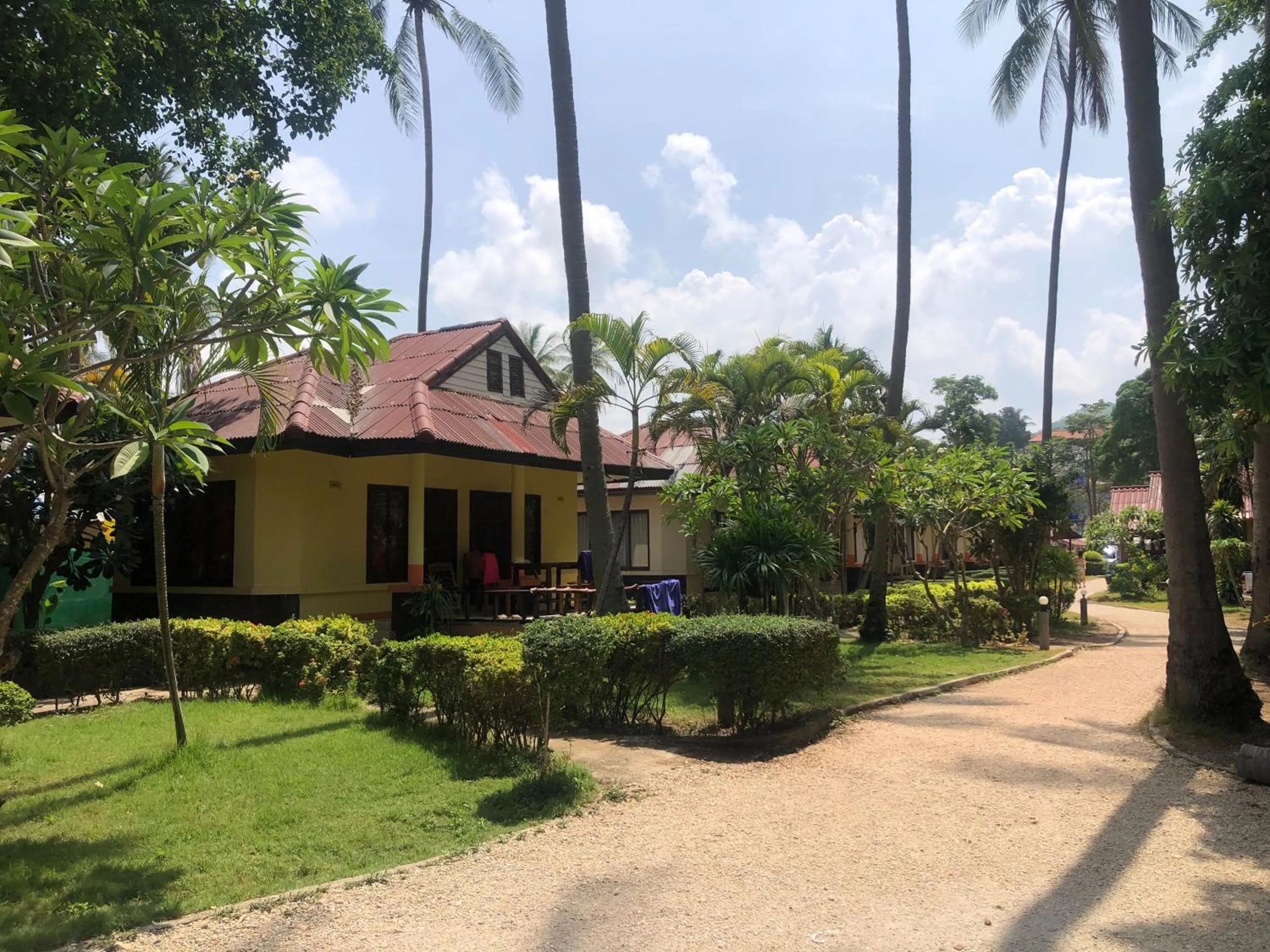 Moonwalk Lanta Resort