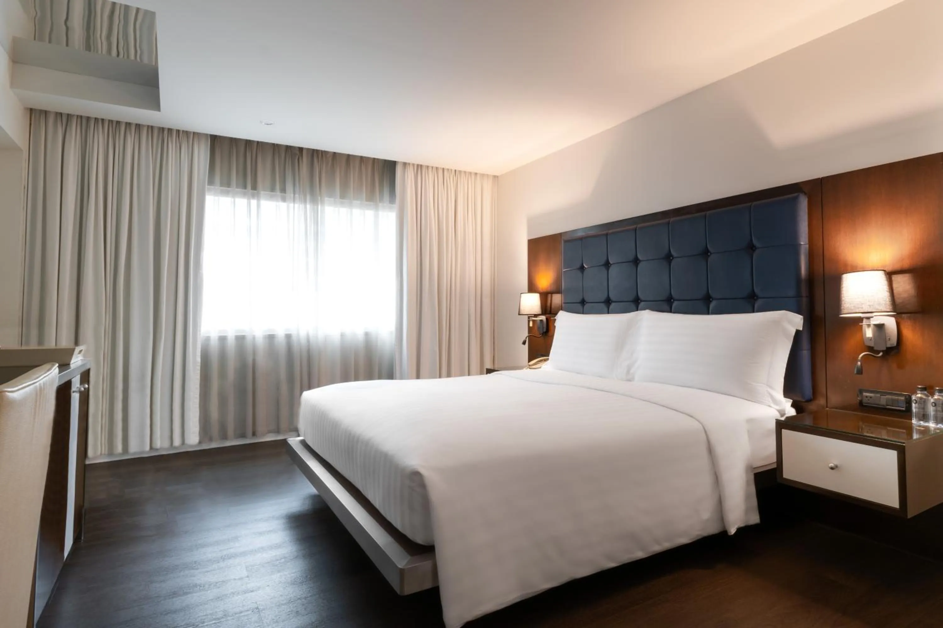 Bed in Night Hotel Bangkok - Sukhumvit 15