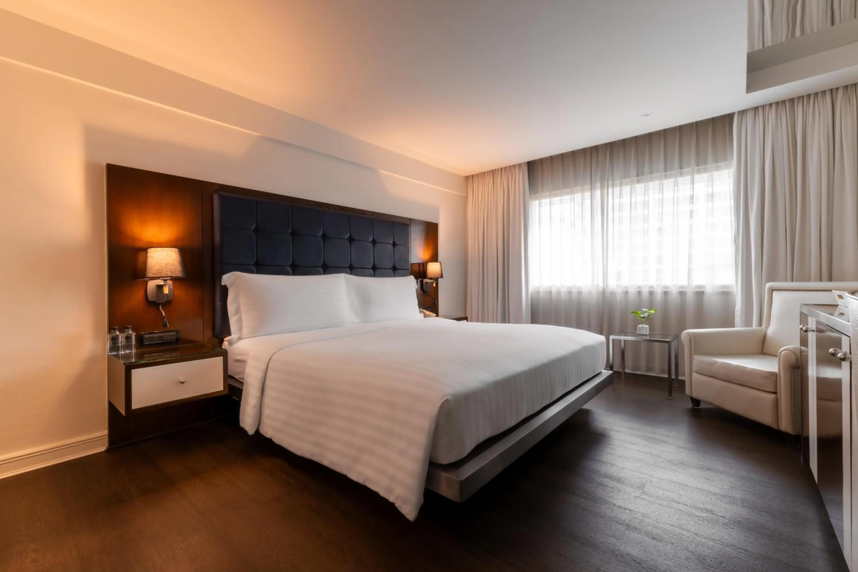 Seating area, Bed in Night Hotel Bangkok - Sukhumvit 15