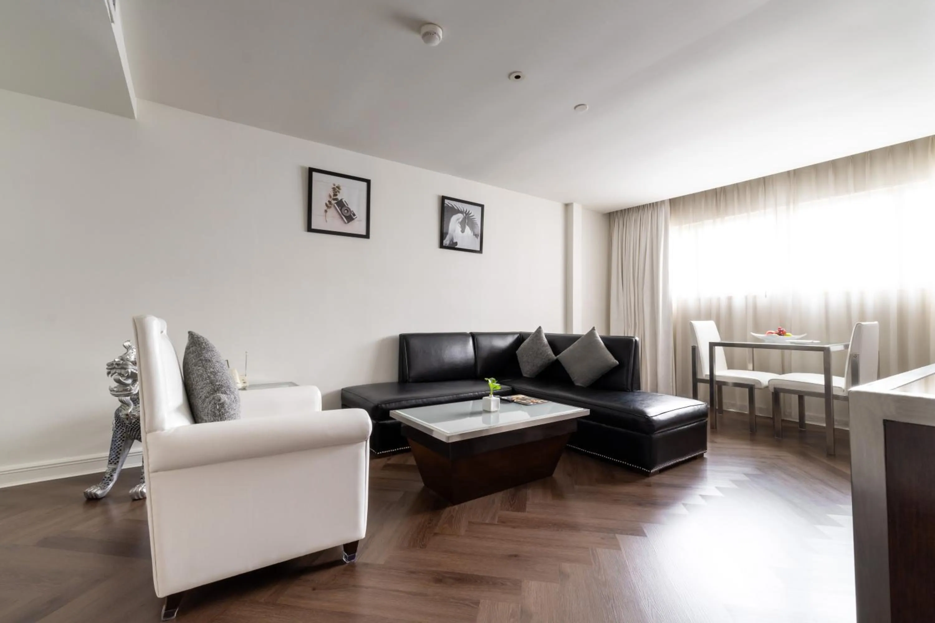 Living room in Night Hotel Bangkok - Sukhumvit 15