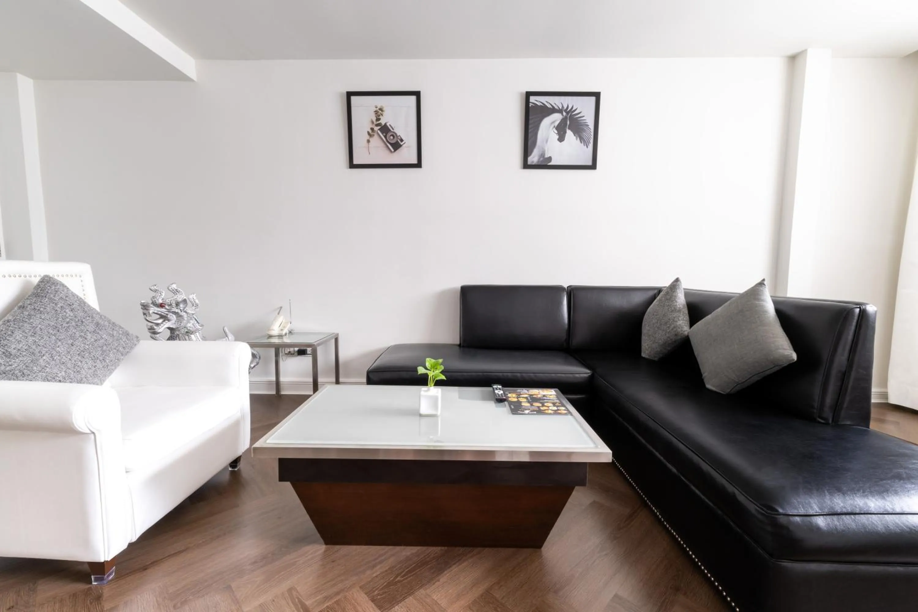 Living room in Night Hotel Bangkok - Sukhumvit 15