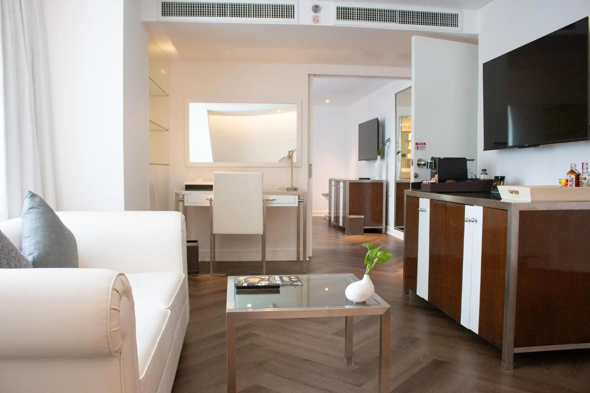 Living room in Night Hotel Bangkok - Sukhumvit 15