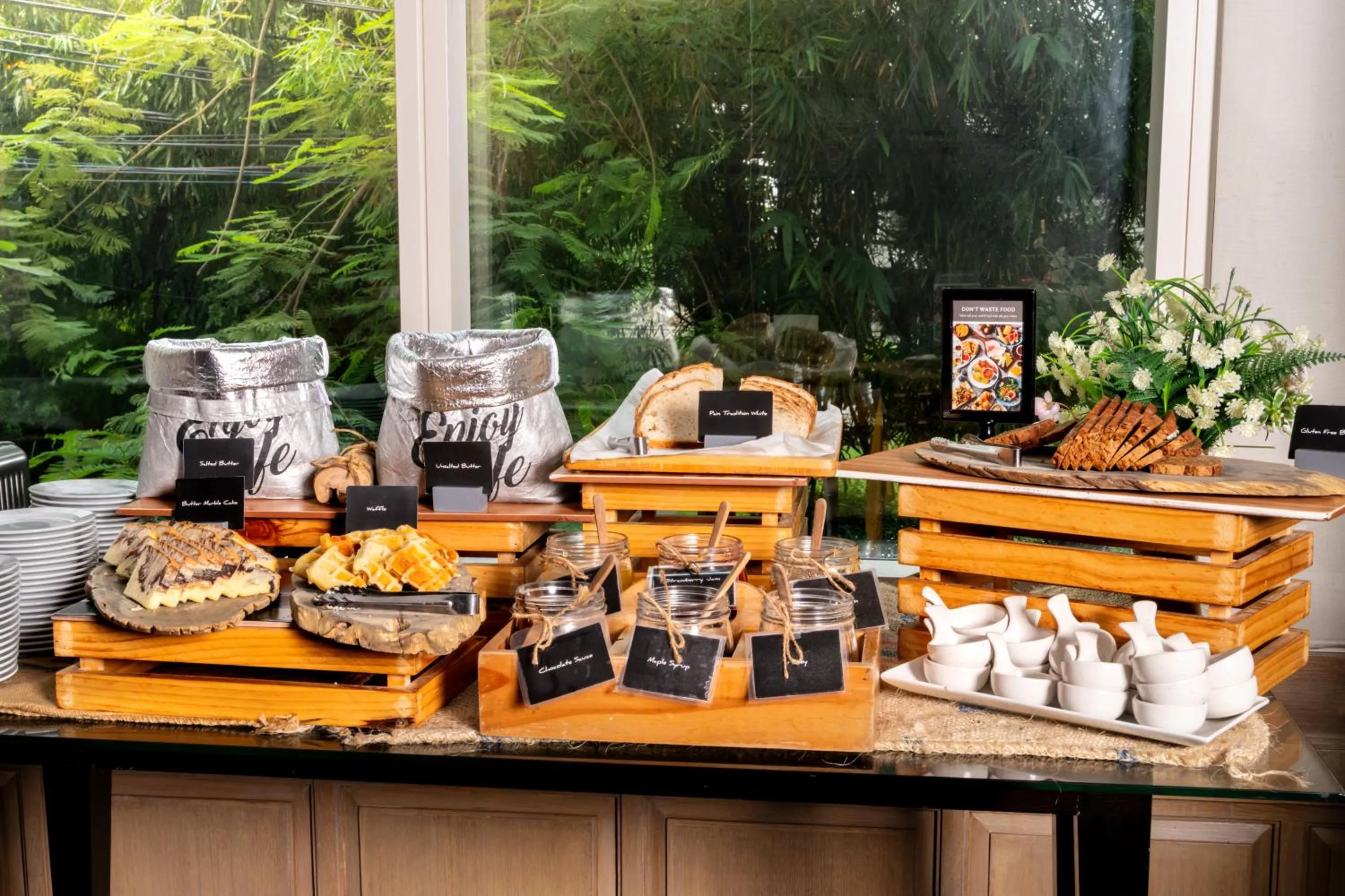 Breakfast in Night Hotel Bangkok - Sukhumvit 15