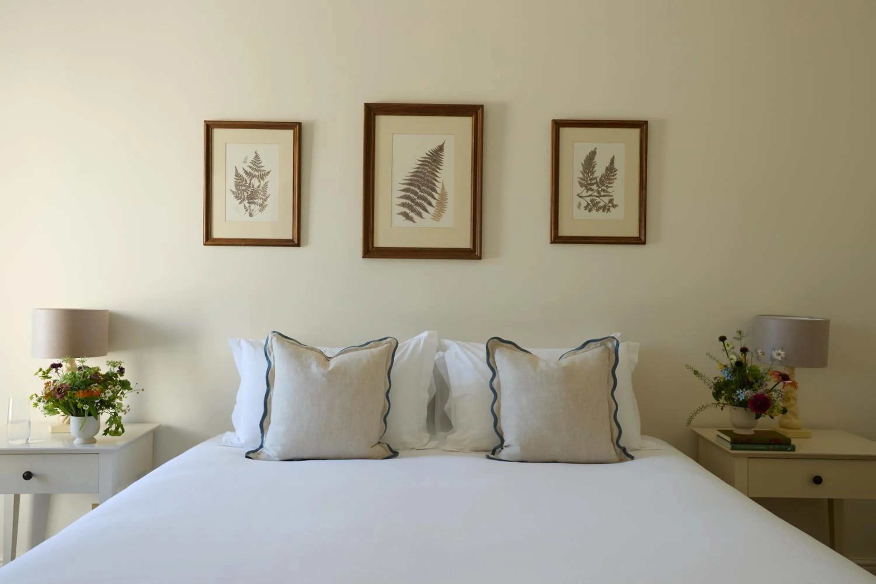 Bedroom, Bed in Fermain Valley Hotel