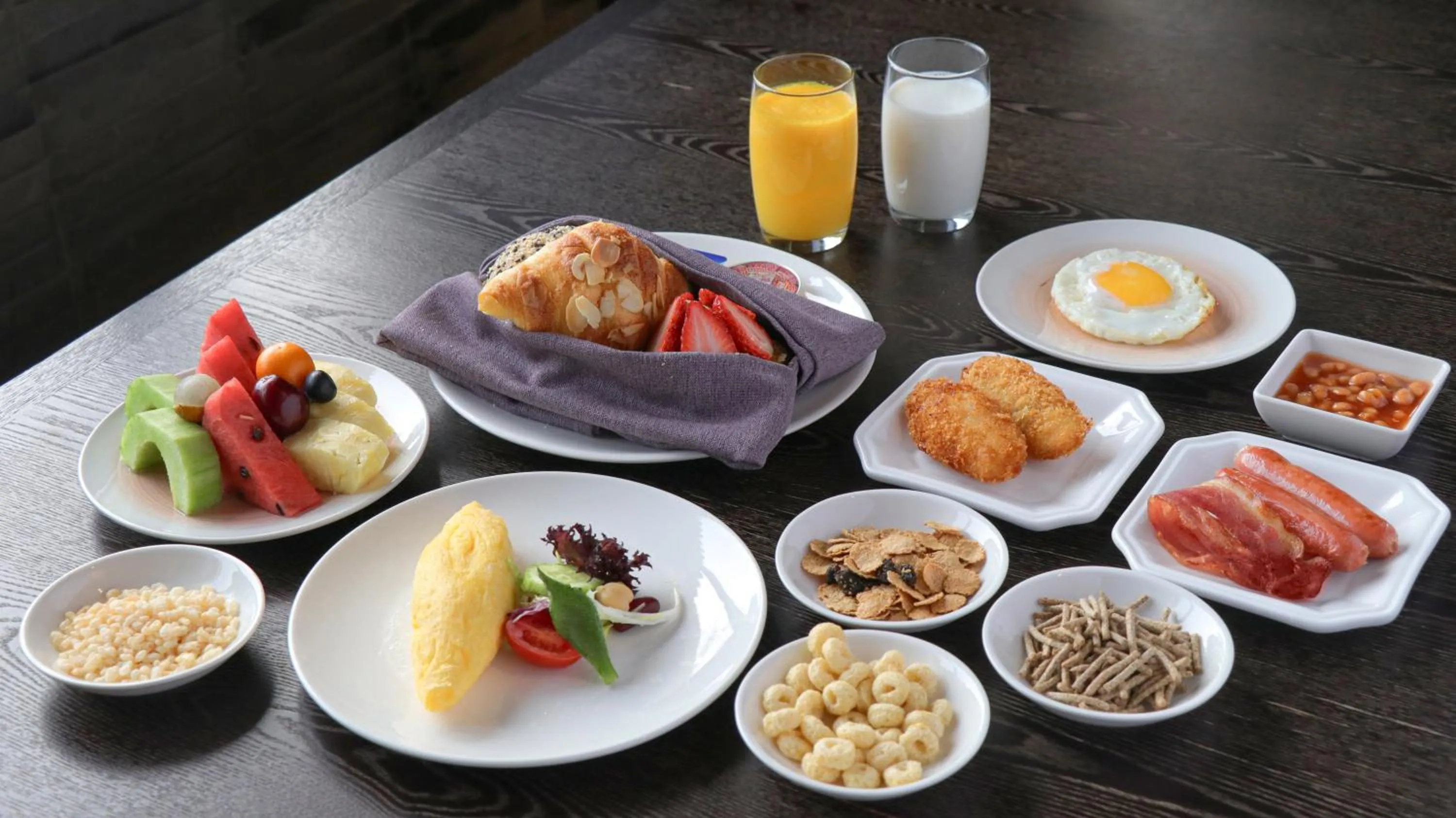 Breakfast in HUALUXE Xi'an Tanghua by IHG