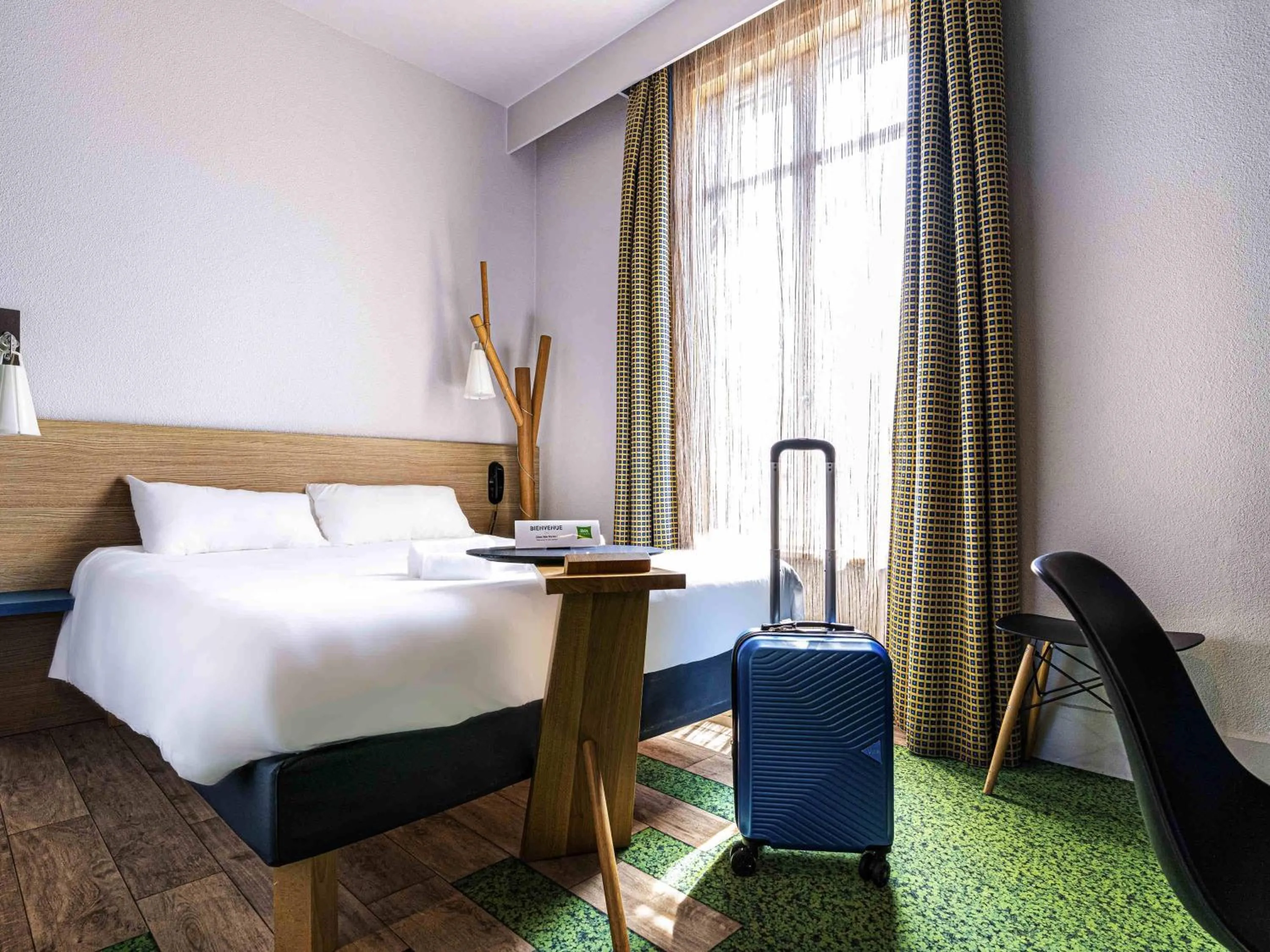 Bedroom, Bed in ibis Styles Moulins Centre