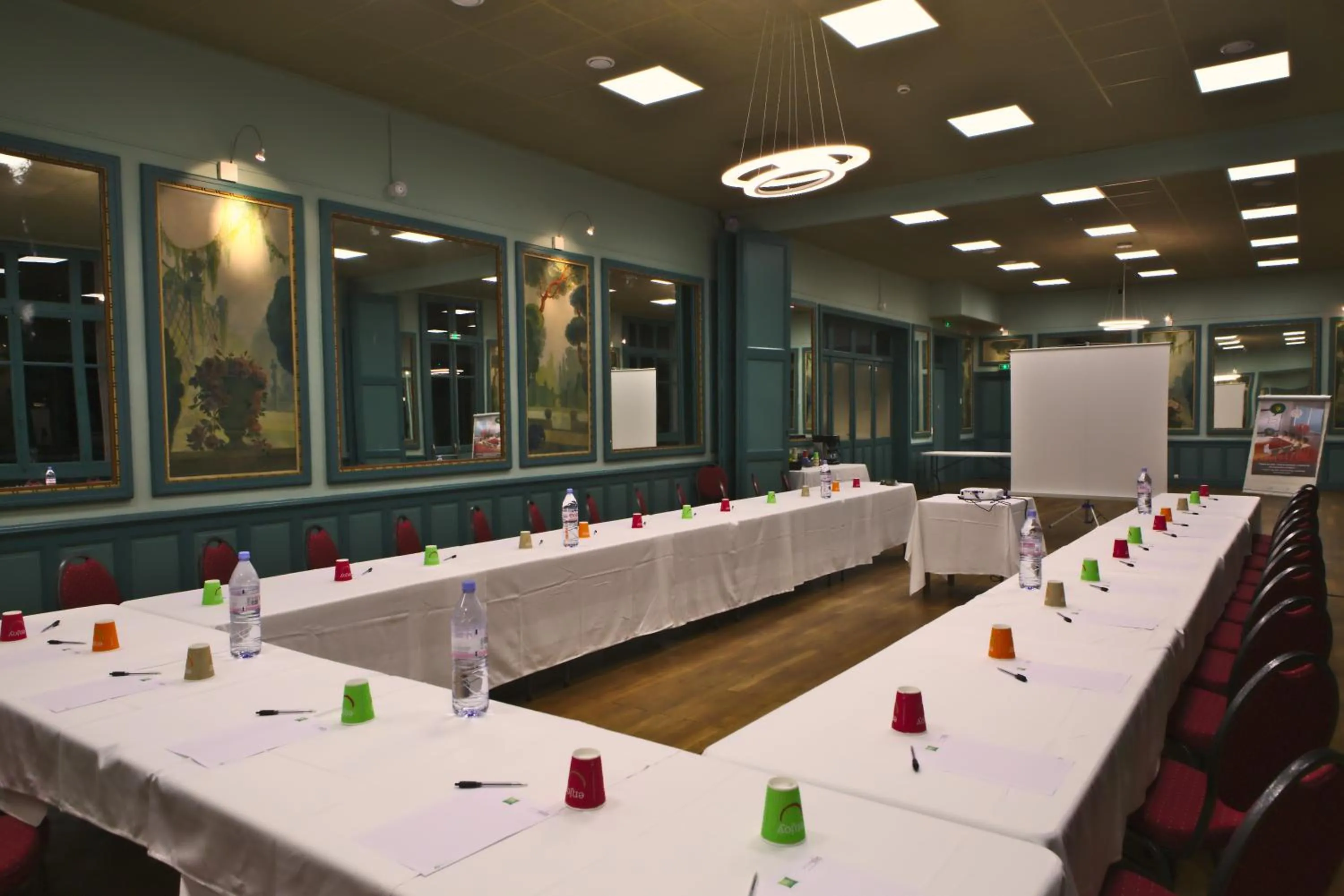 Meeting/conference room in ibis Styles Moulins Centre