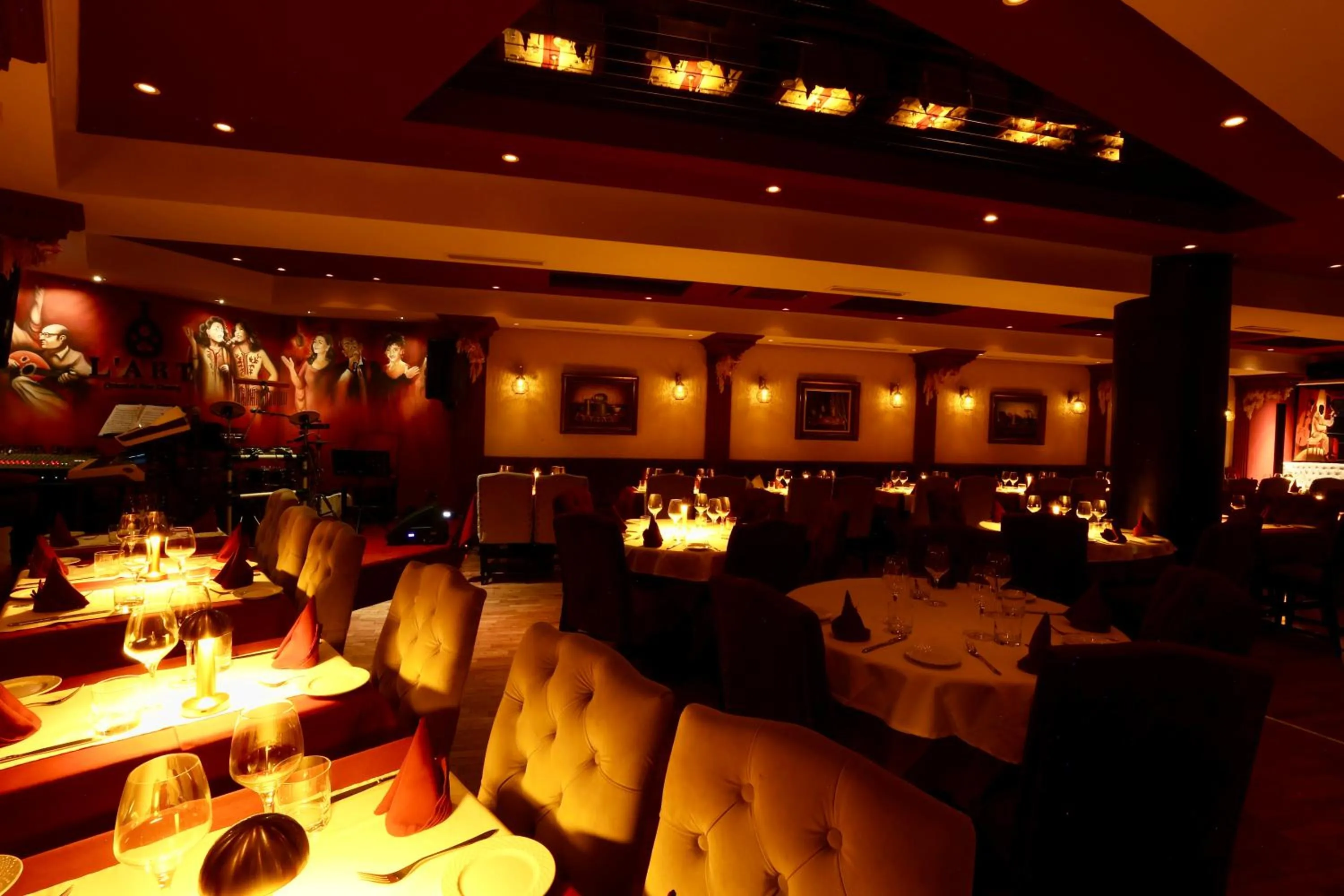 Restaurant/places to eat in Art Palace Suites & Spa