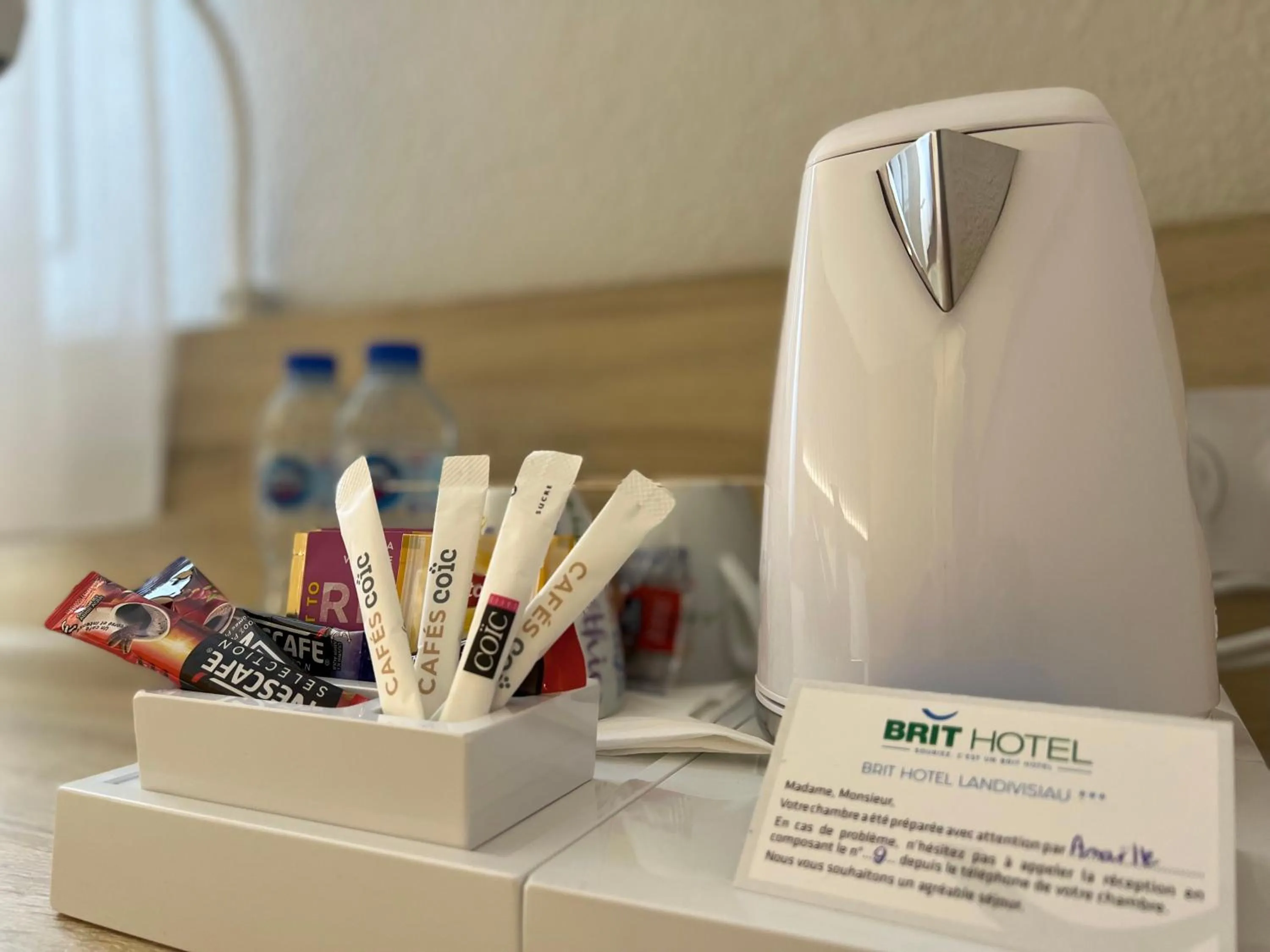 Coffee/tea facilities in Brit Hotel Landivisiau