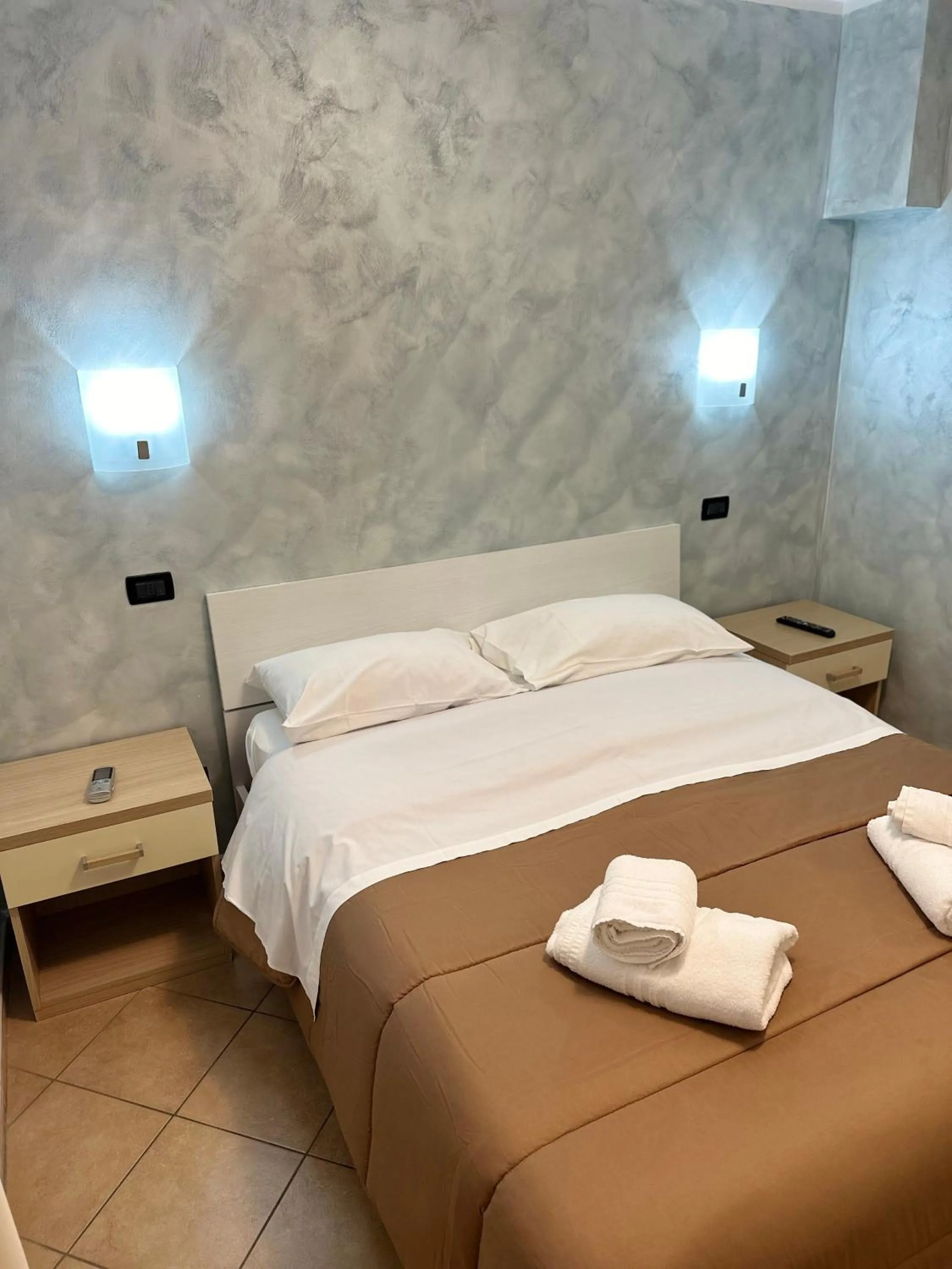 Photo of the whole room, Bed in Scilla e Cariddi