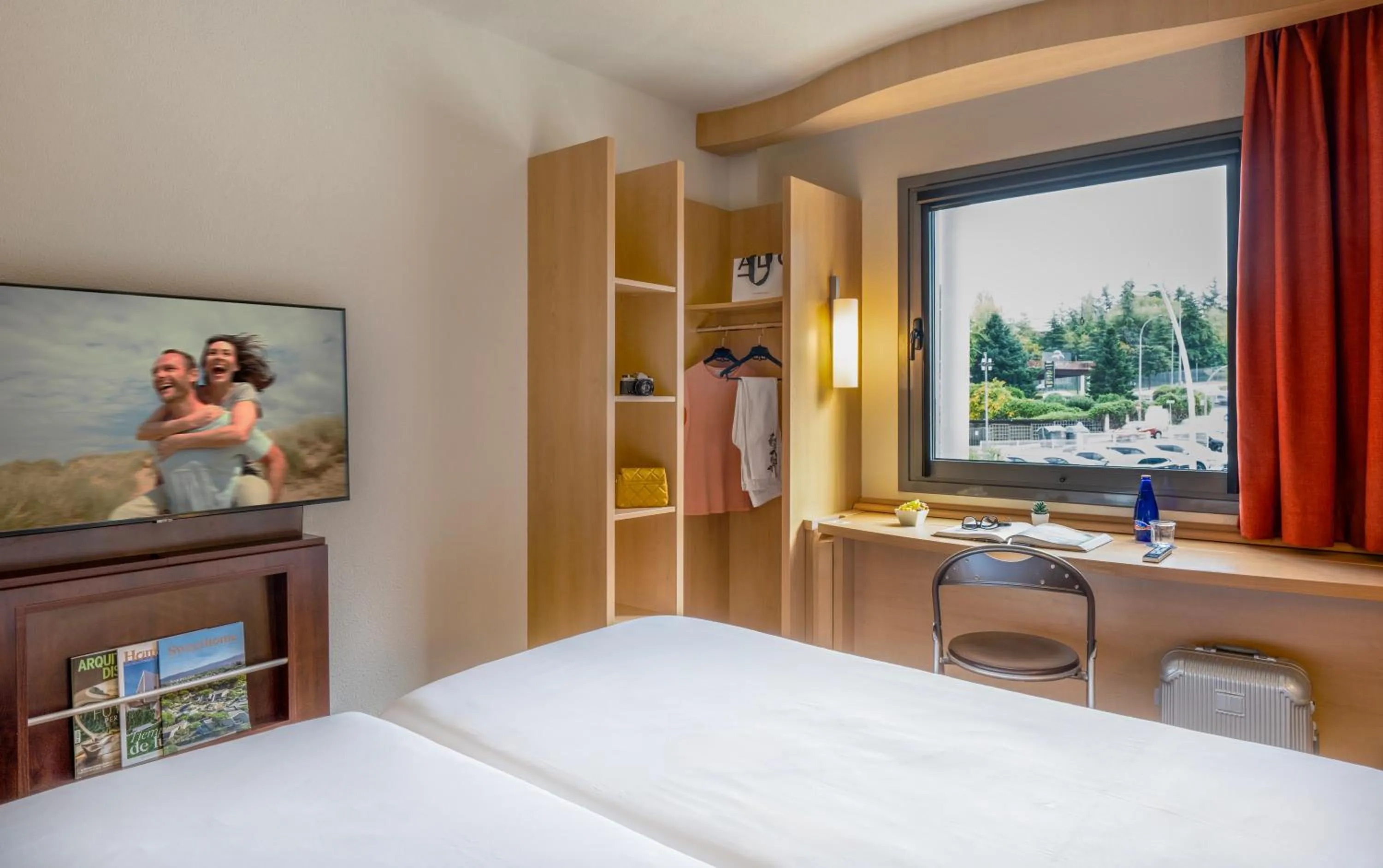 Bed in Ibis Madrid Alcobendas