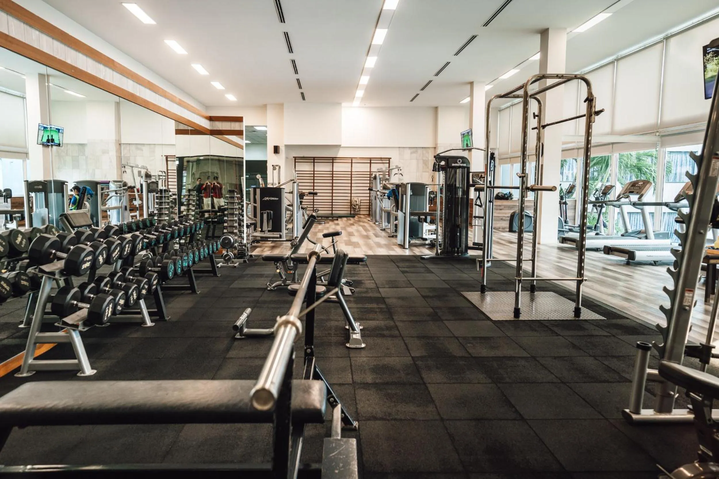 Fitness centre/facilities in Ambassador Hotel Bangkok