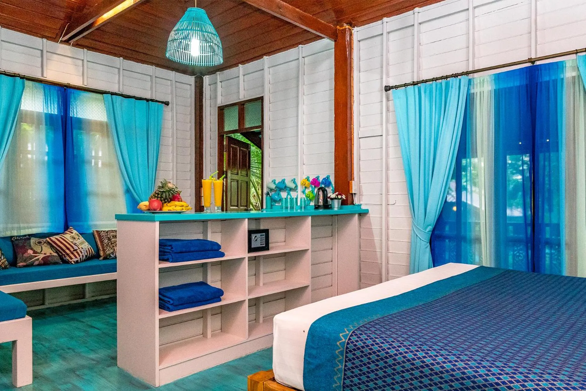 Facade/entrance, Bed in Baan Kiao