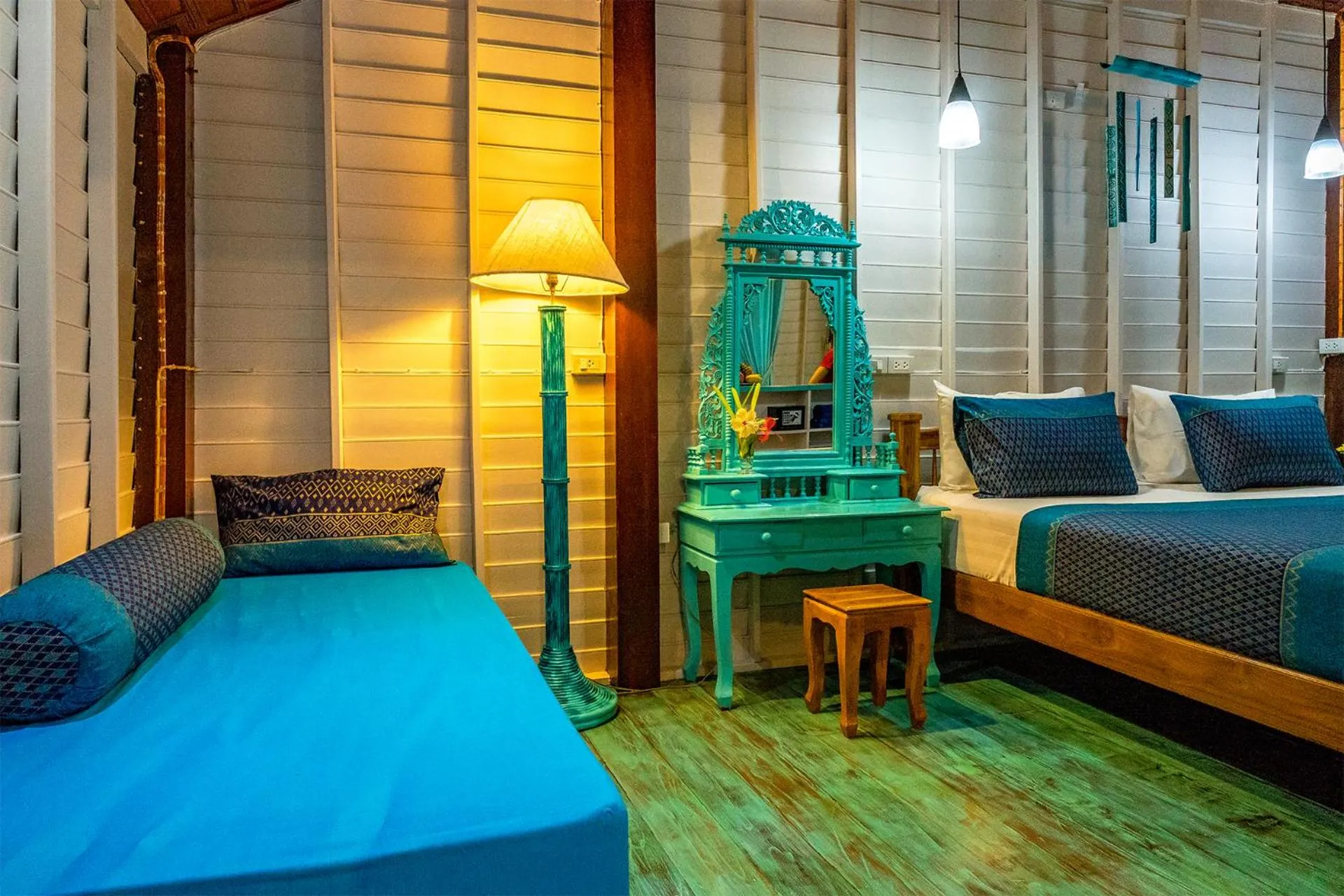 Photo of the whole room, Bed in Baan Kiao