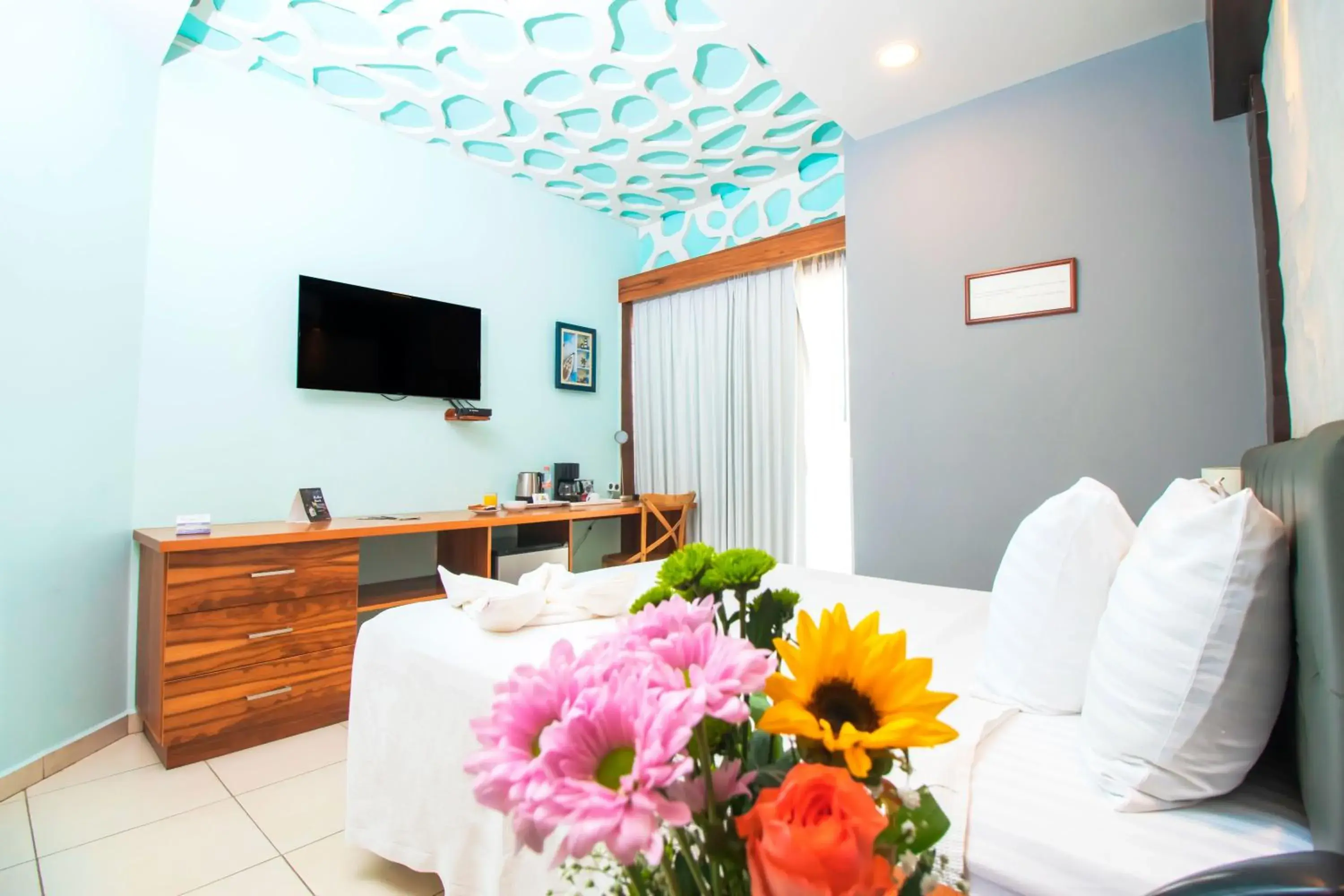 Deluxe Queen Room in Hotel Clipperton Deluxe Queen Room in Hotel Clipperton