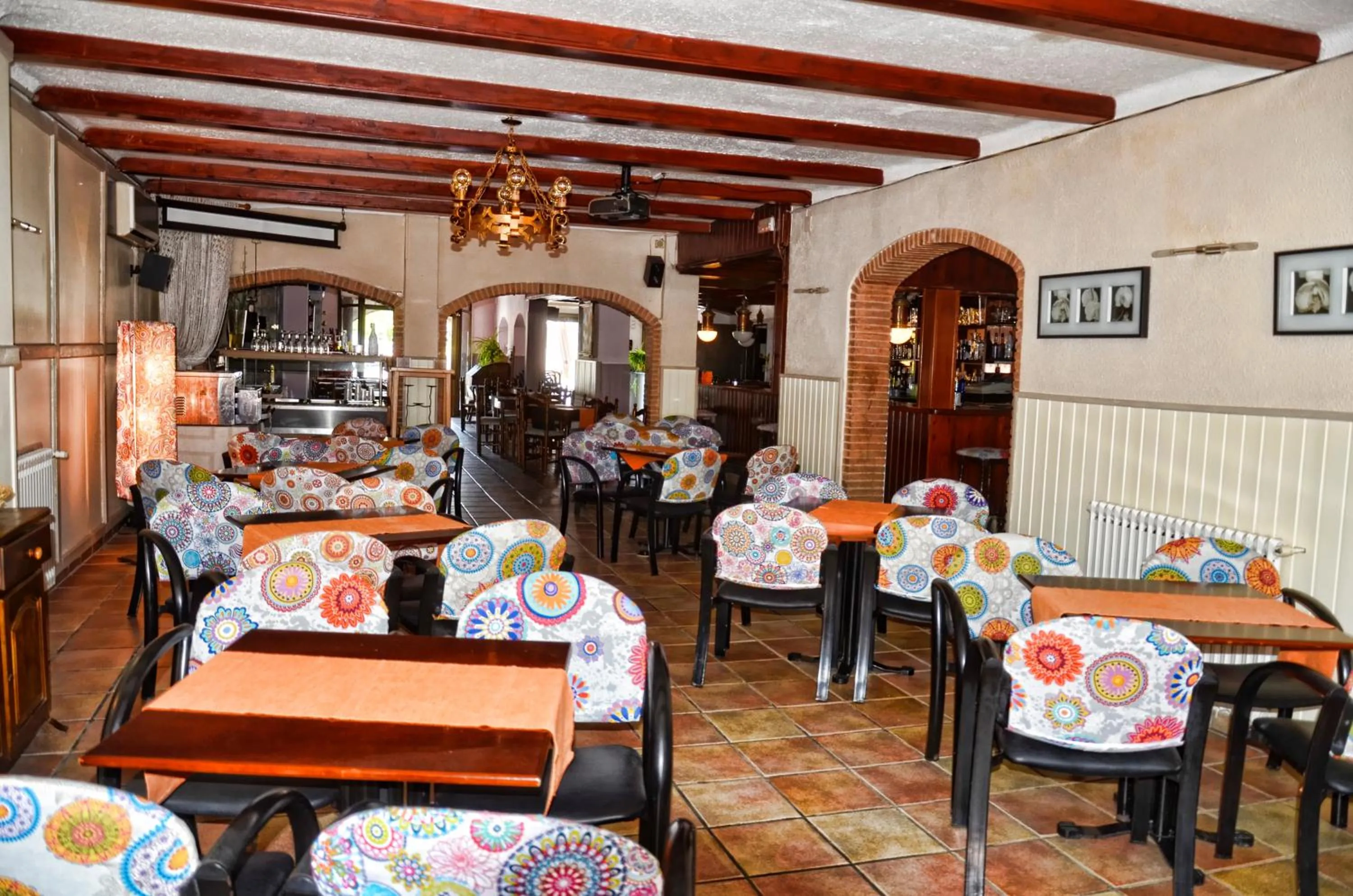 Restaurant/places to eat in Hostal Isabel