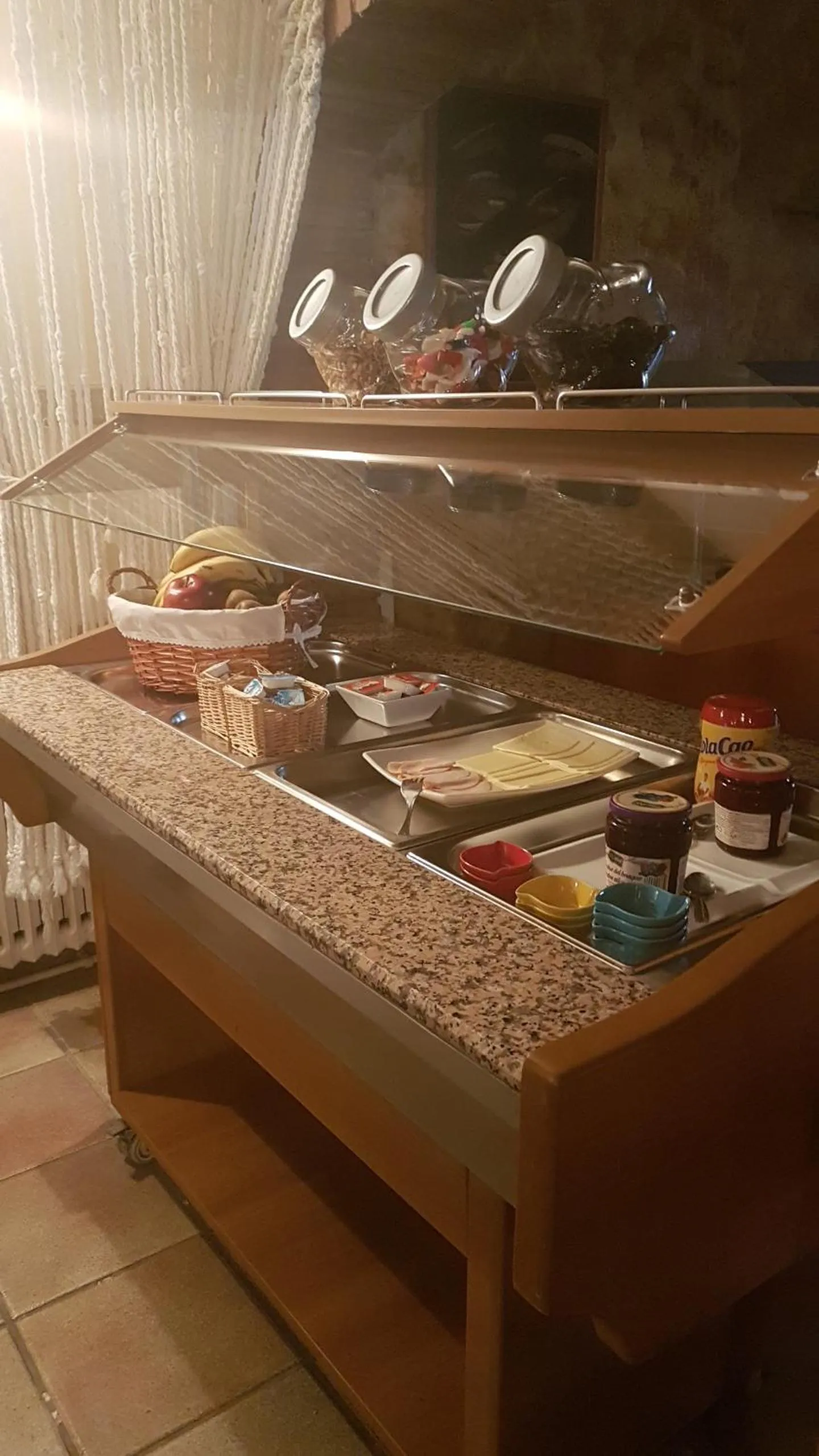 Restaurant/places to eat in Hostal Isabel