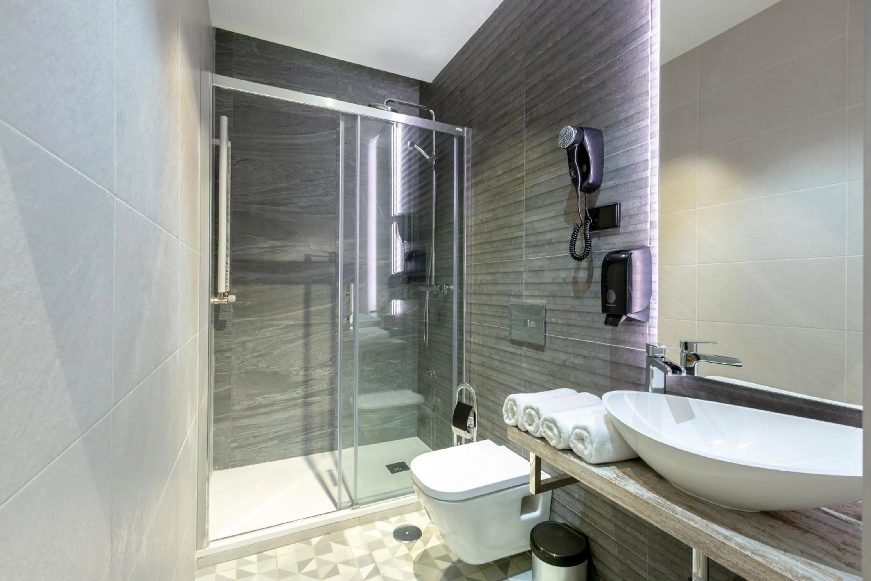 Bathroom in Hostal Anton Martin