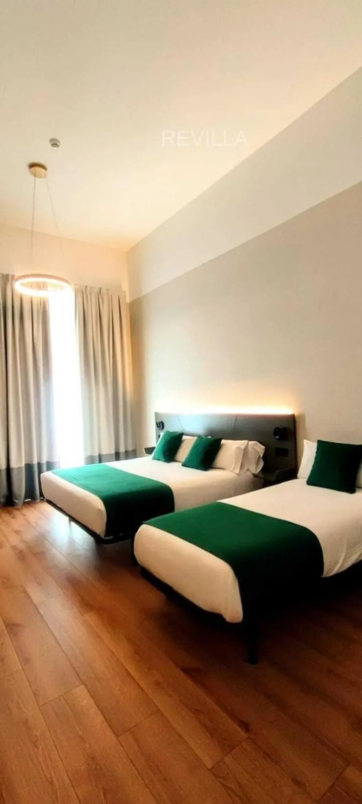 Bed in Hostal Anton Martin