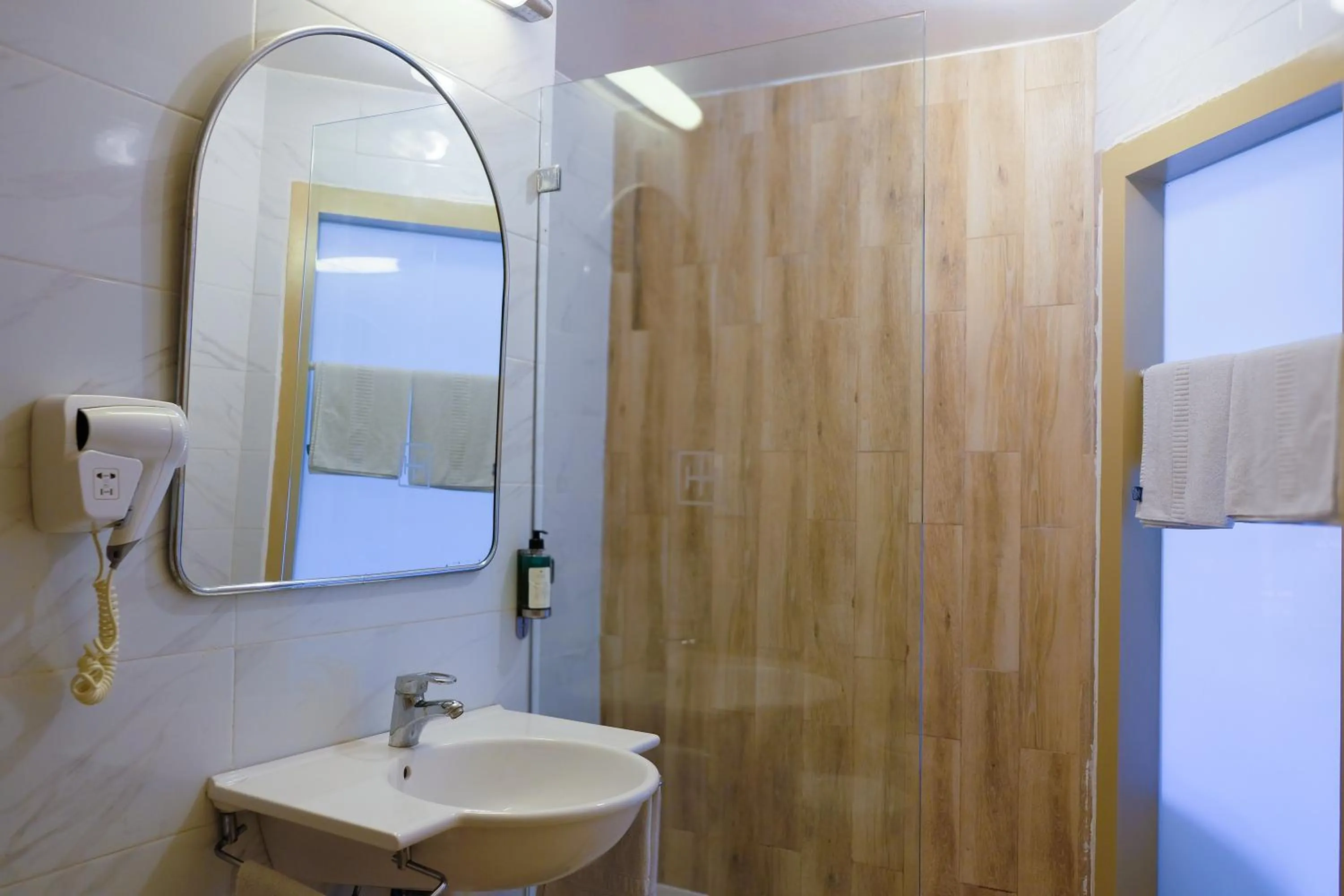 Shower in HAMILTON Agadir