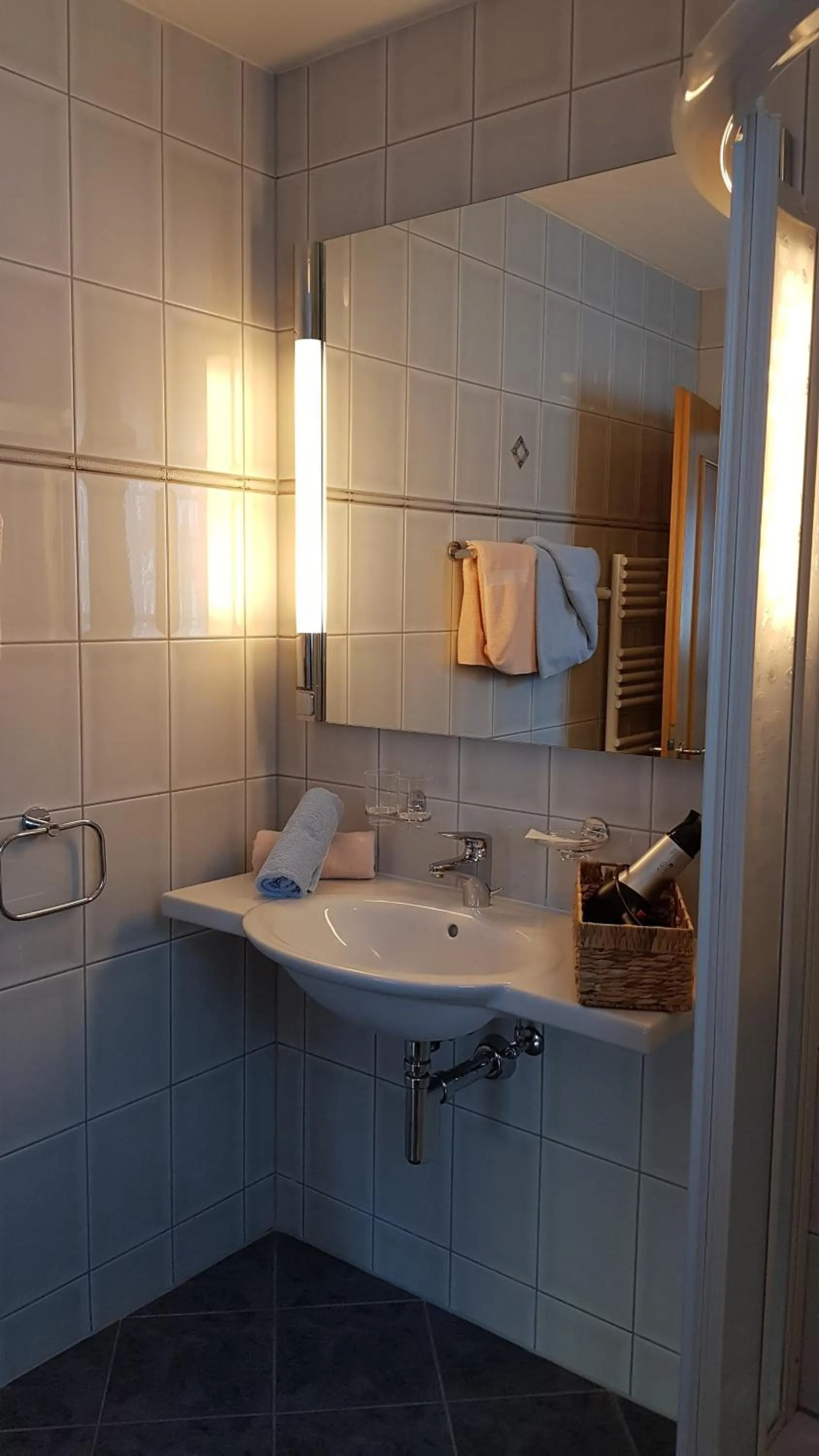 Bathroom in Apart-Garni Motnaida