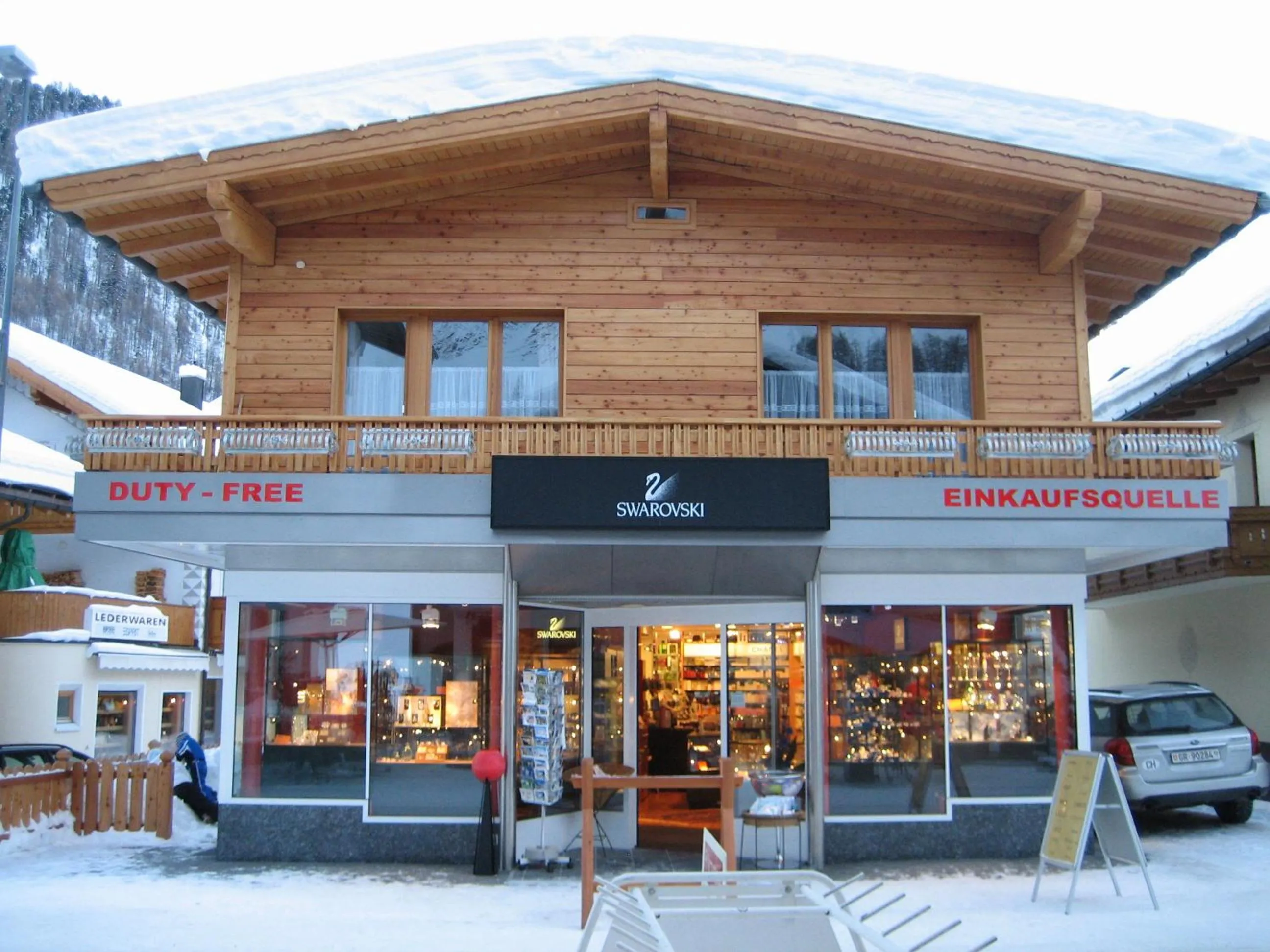 Shopping Area in Apart-Garni Motnaida