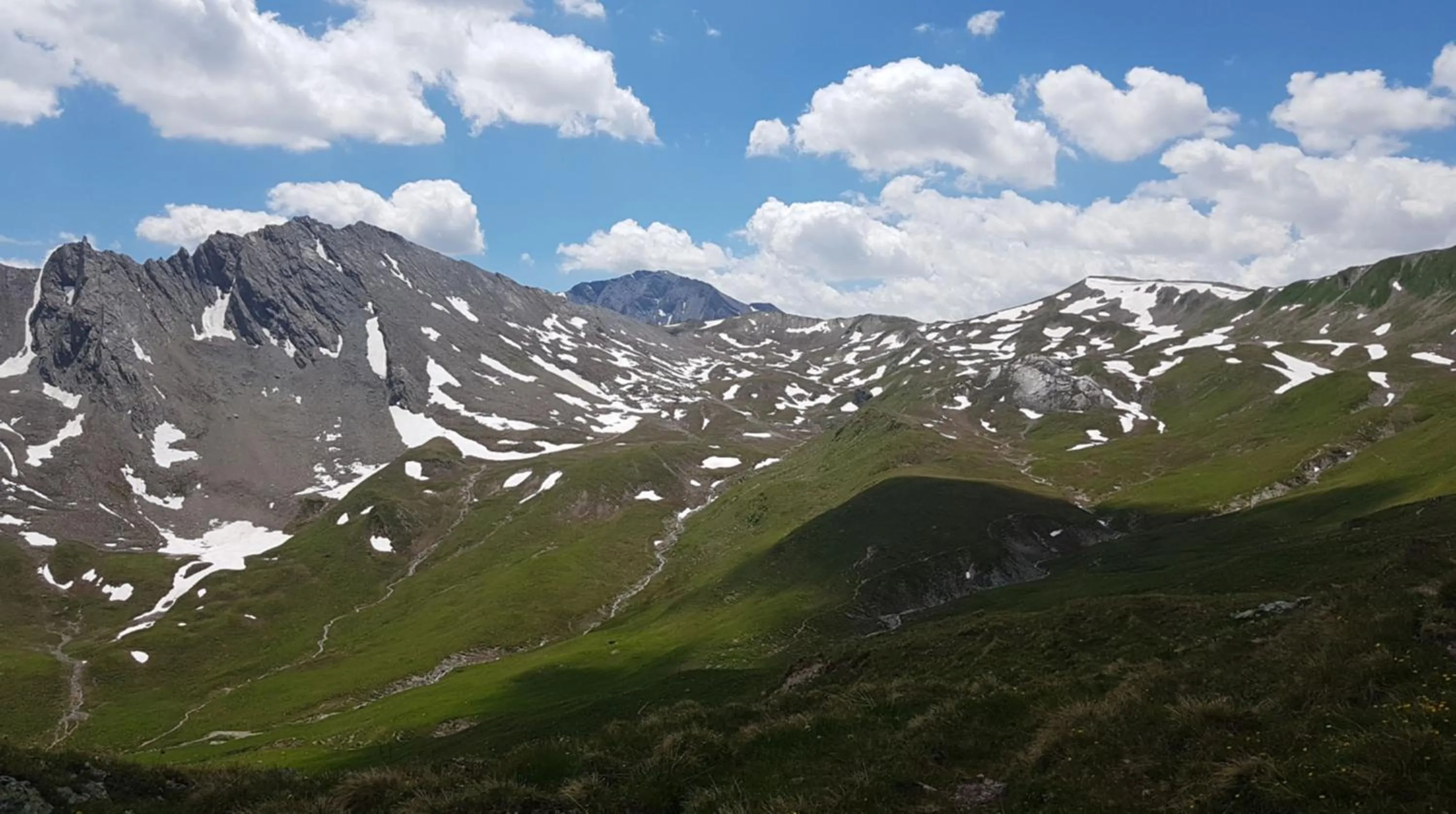 Hiking in Apart-Garni Motnaida