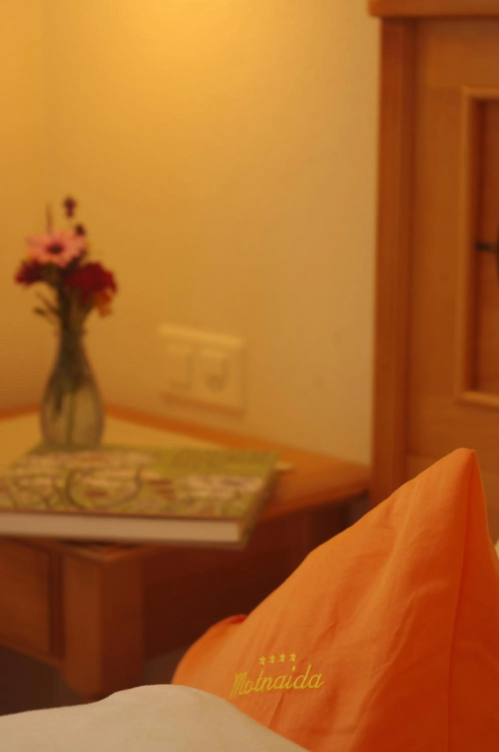 Bed in Apart-Garni Motnaida