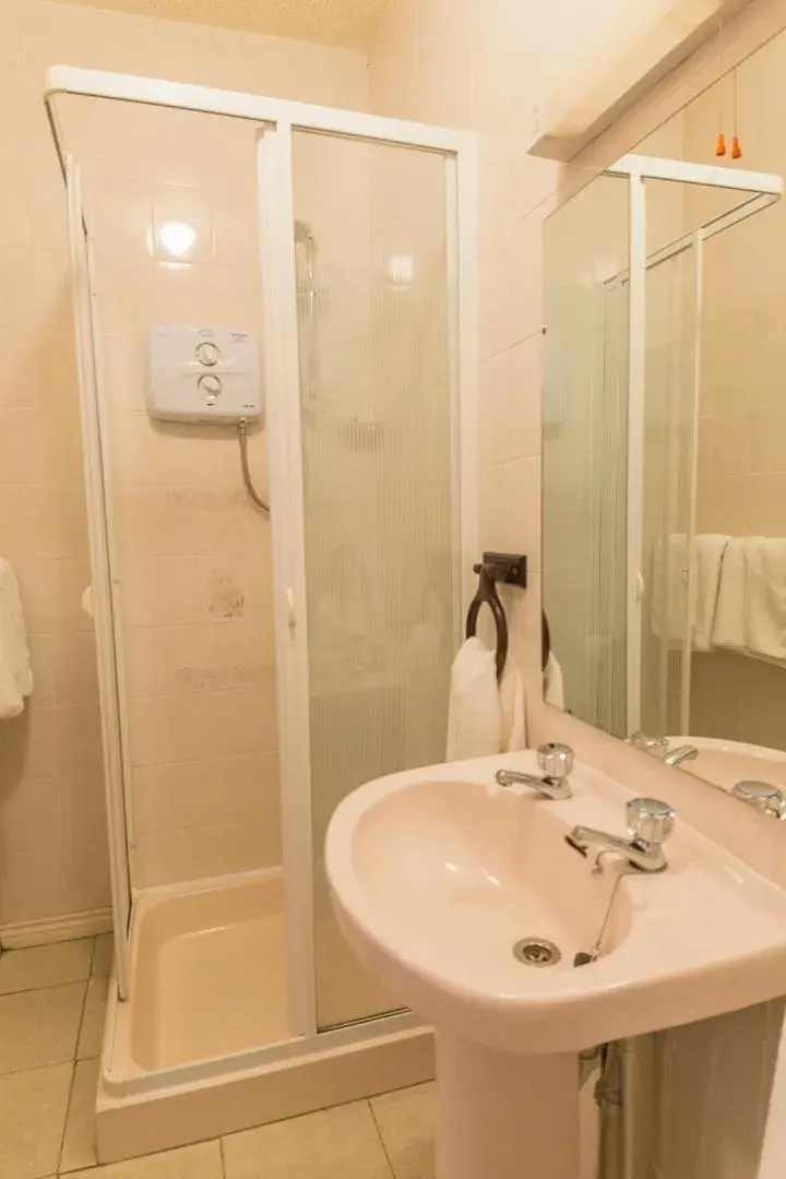 Deluxe Family Room in Dorney's B&B Deluxe Family Room in Dorney's B&B