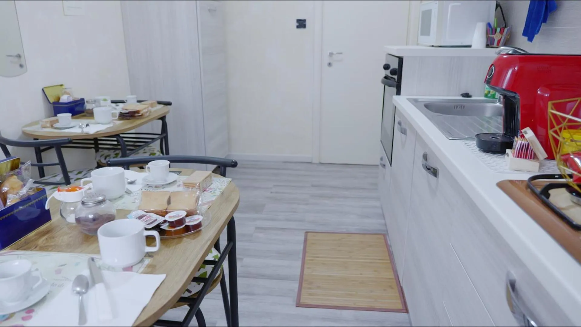 Dining area in B&B Alpaca Biella