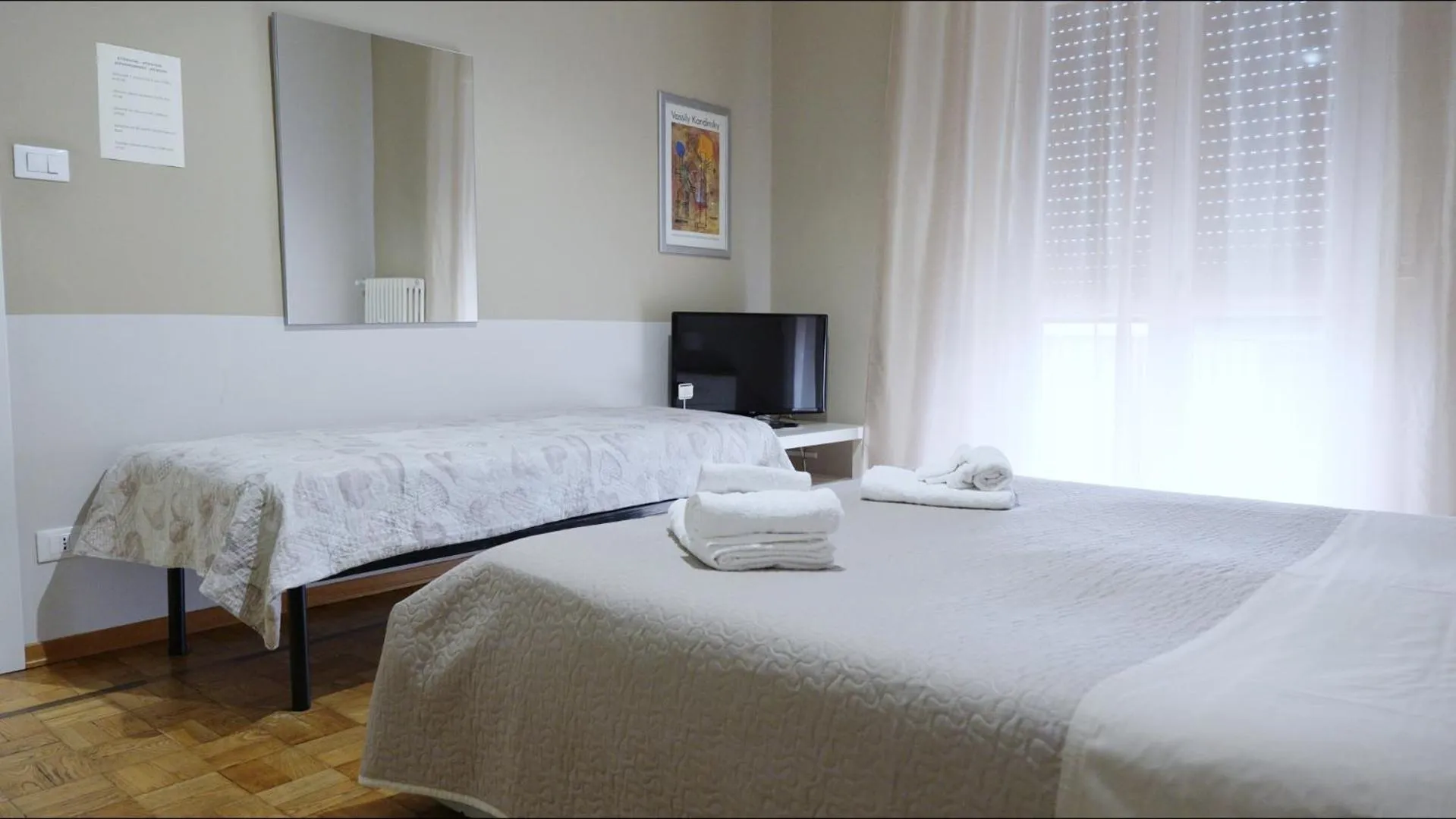 TV and multimedia, Bed in B&B Alpaca Biella