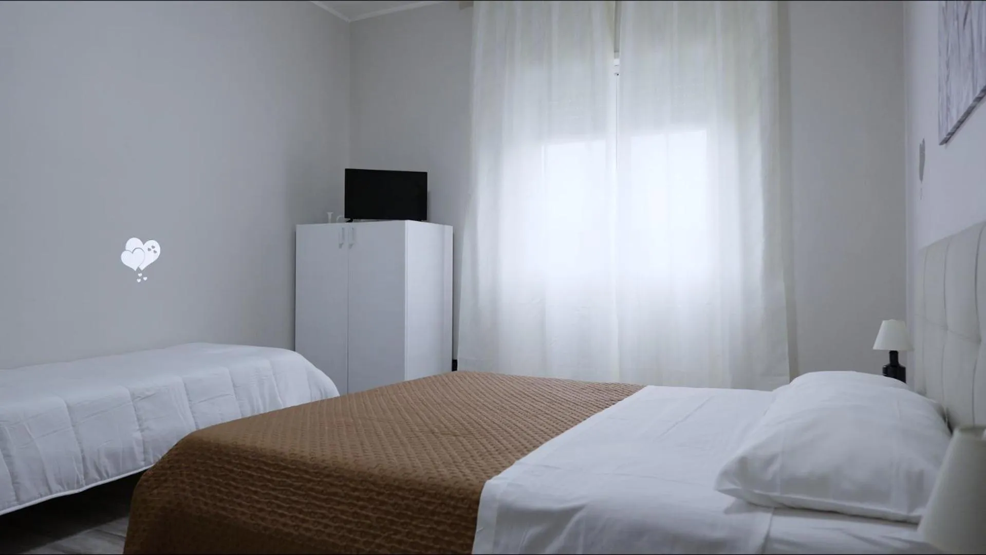 TV and multimedia, Bed in B&B Alpaca Biella