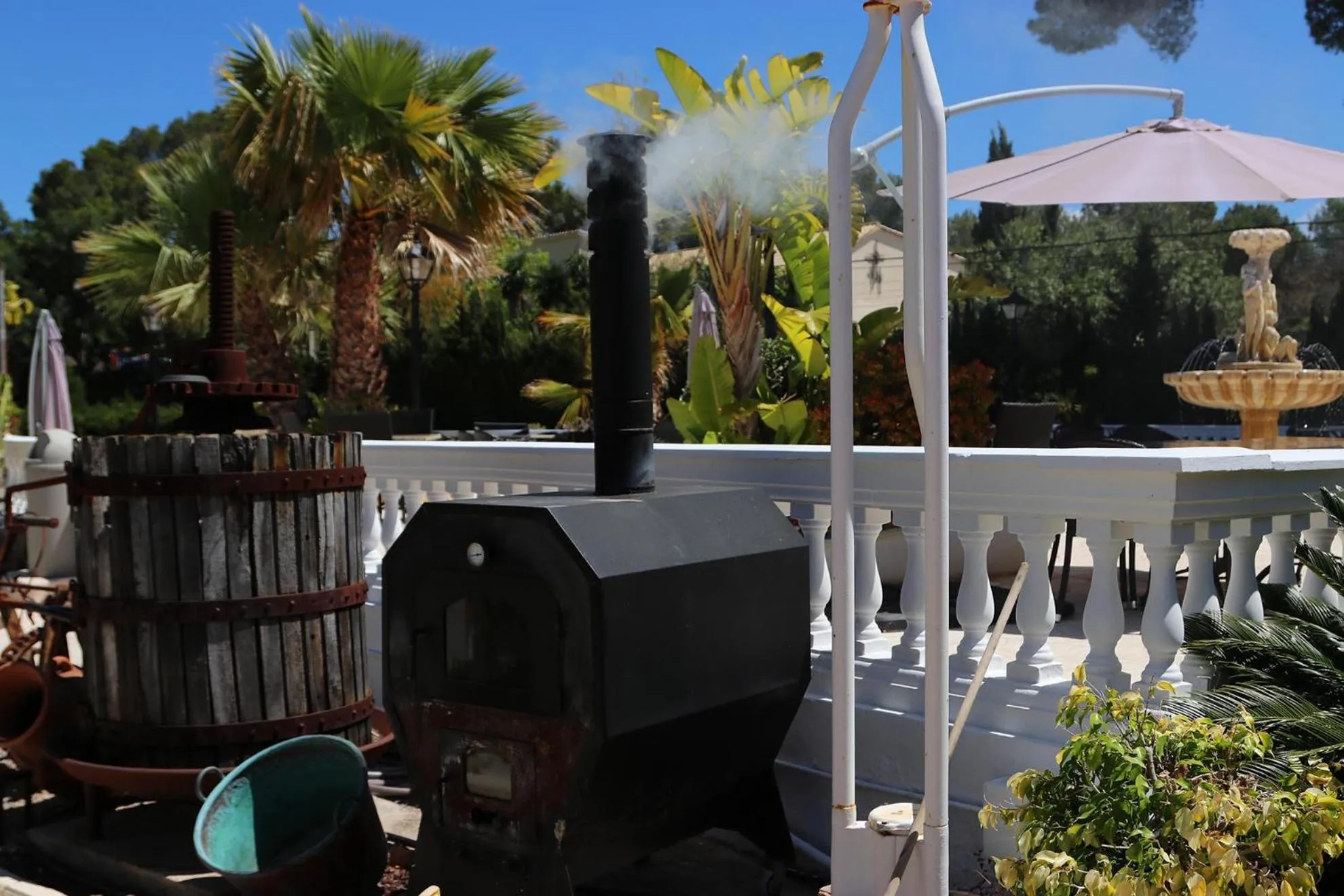 Villa Columbus Rooms and Restaurant