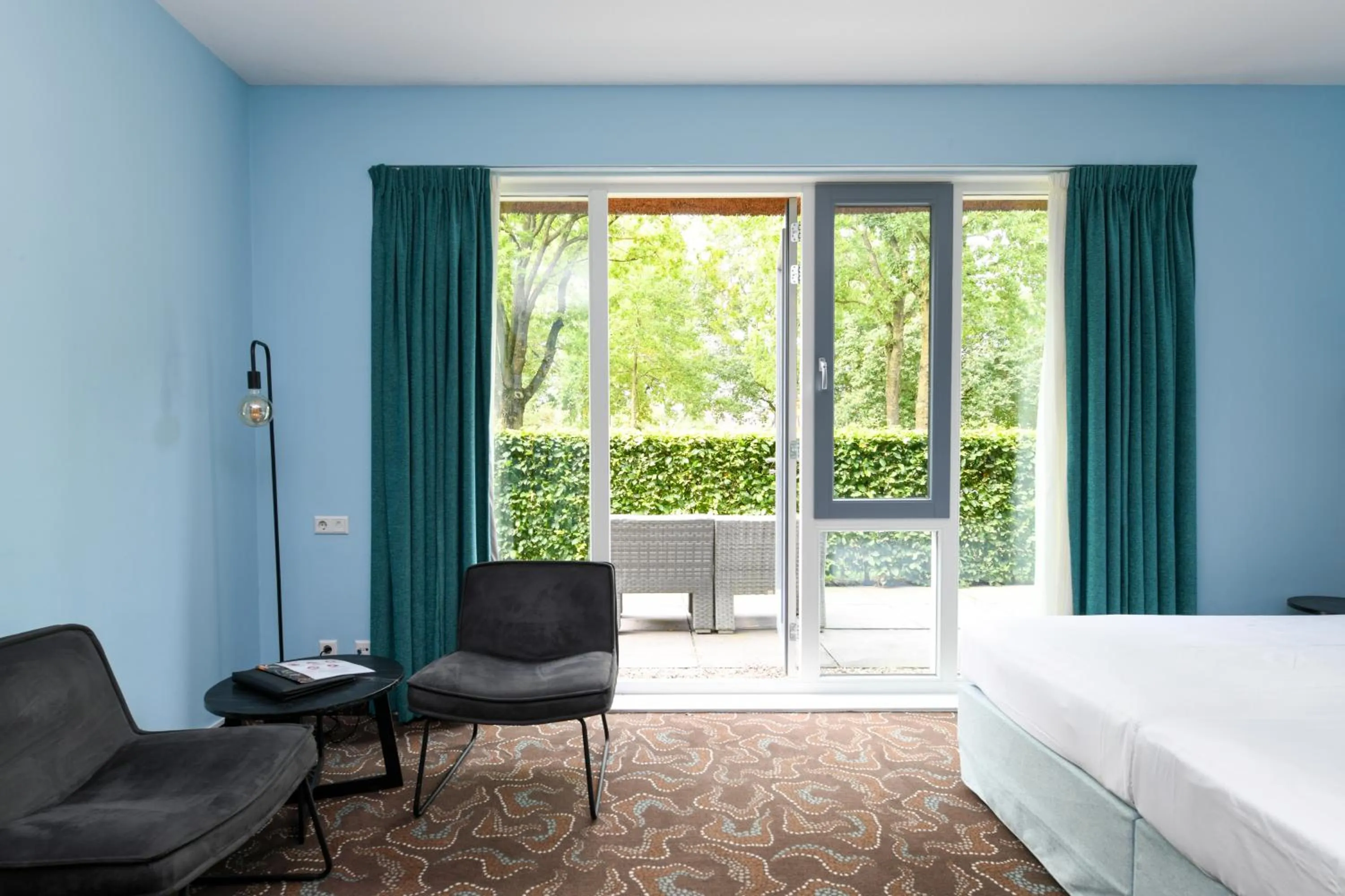 Balcony/Terrace, Bed in Hotel De Roode Schuur