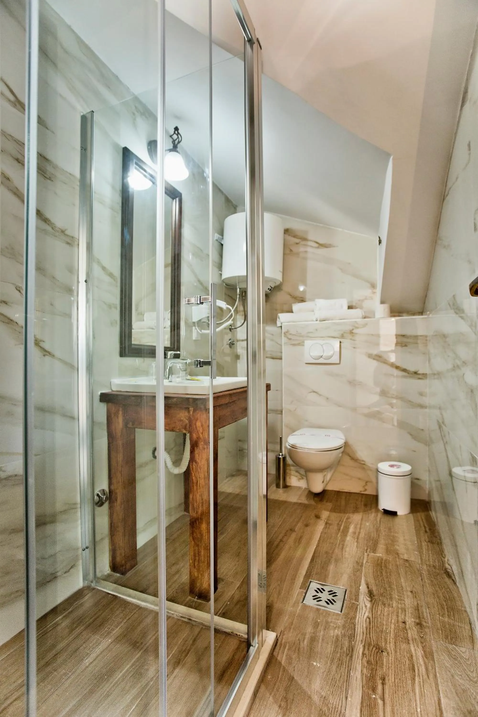 Bathroom in Hotel Admiral