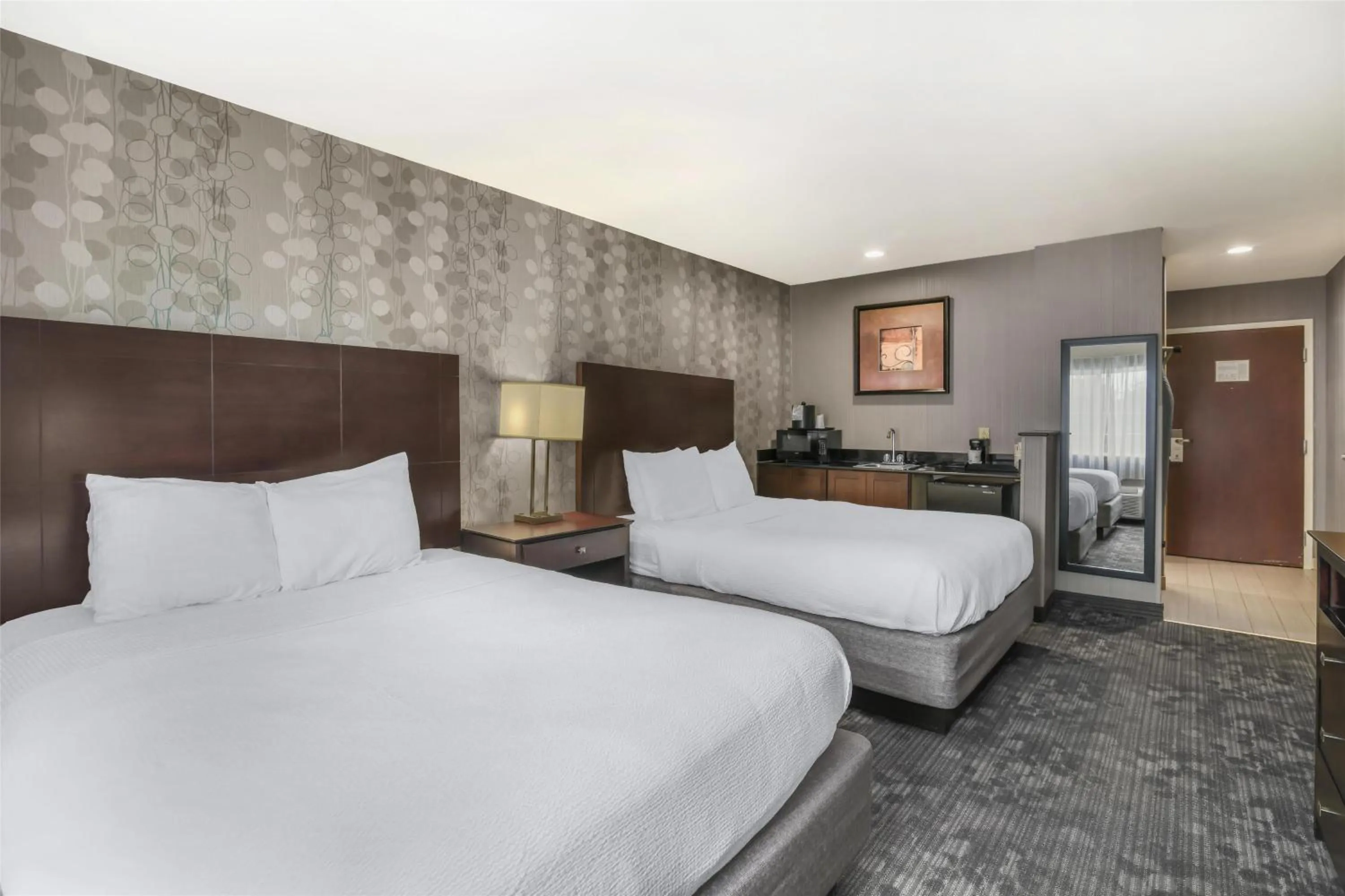 Bedroom, Bed in Best Western Concord Inn and Suites