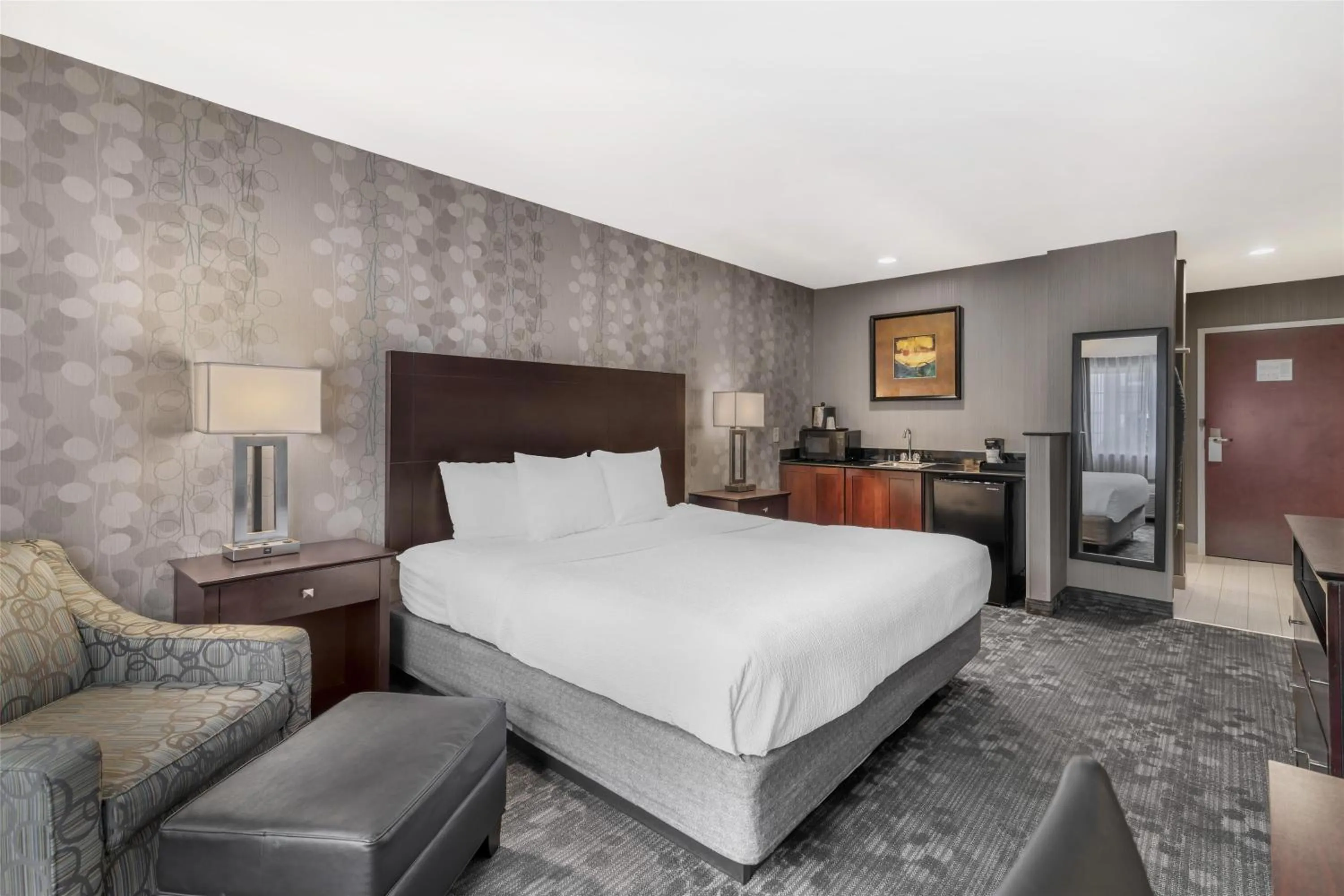 Bedroom, Bed in Best Western Concord Inn and Suites