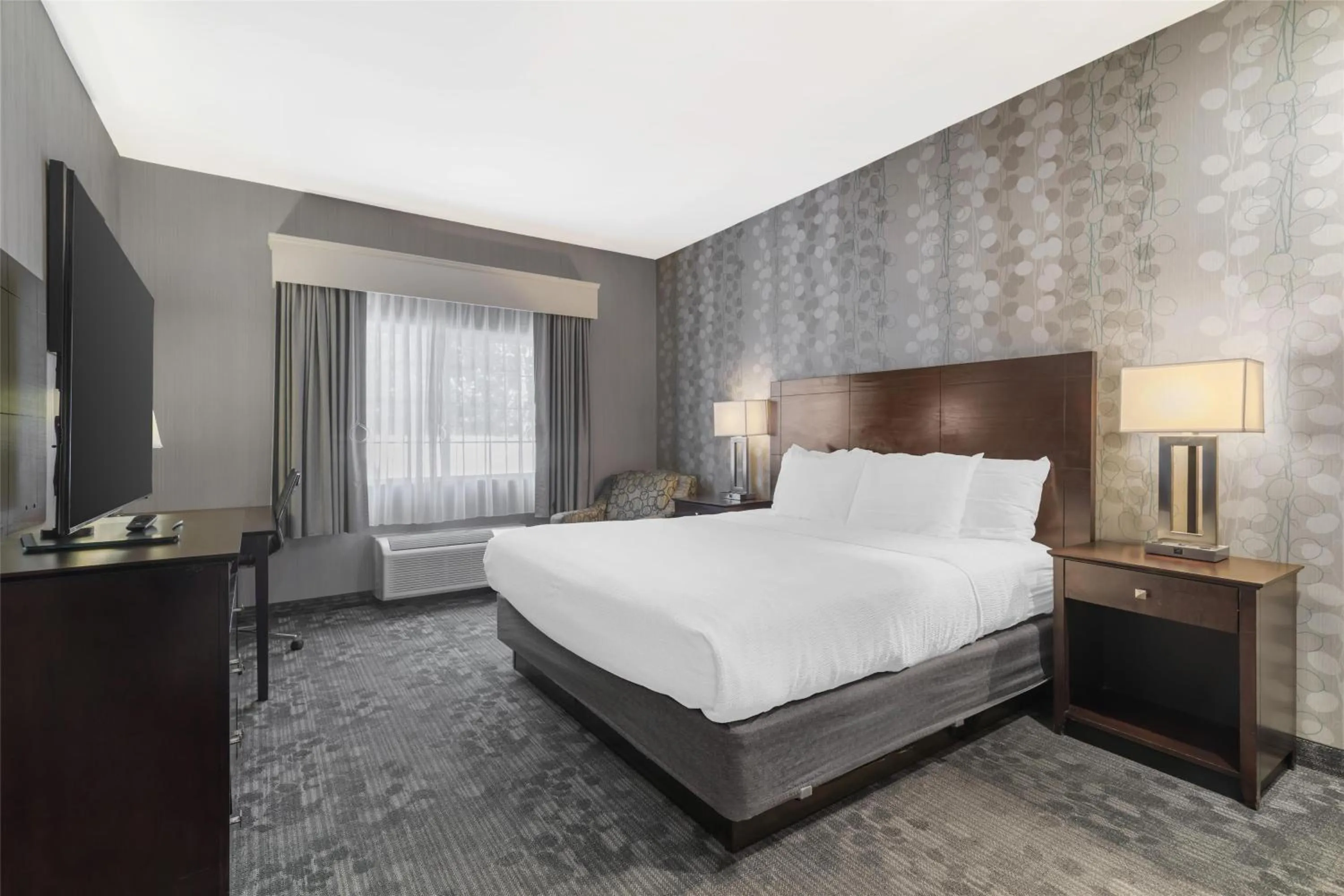 Bedroom, Bed in Best Western Concord Inn and Suites