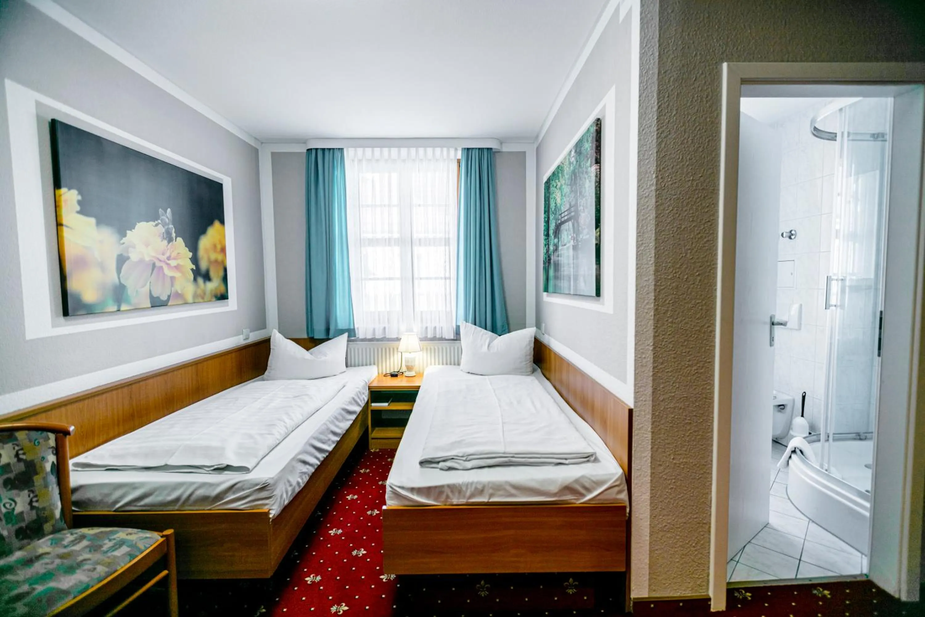 Bed in Hotel Zum Goldenen Löwen