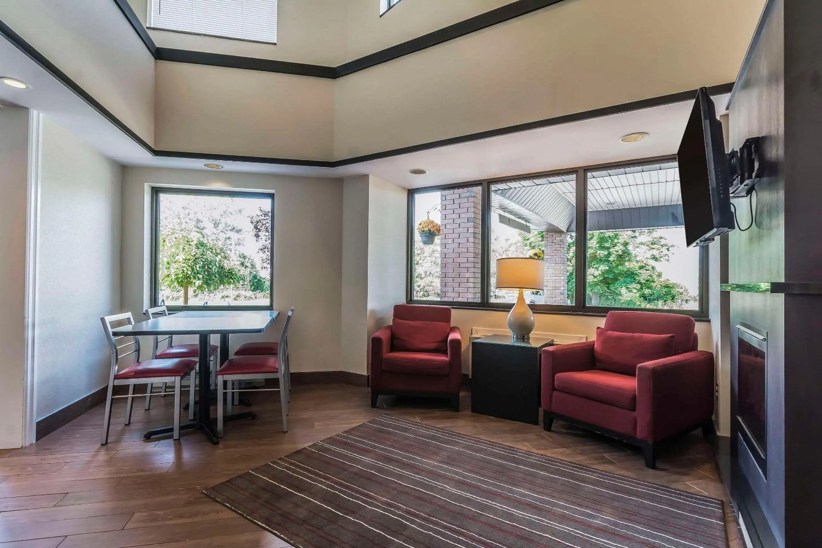 Lobby or reception in Comfort Inn Cobourg