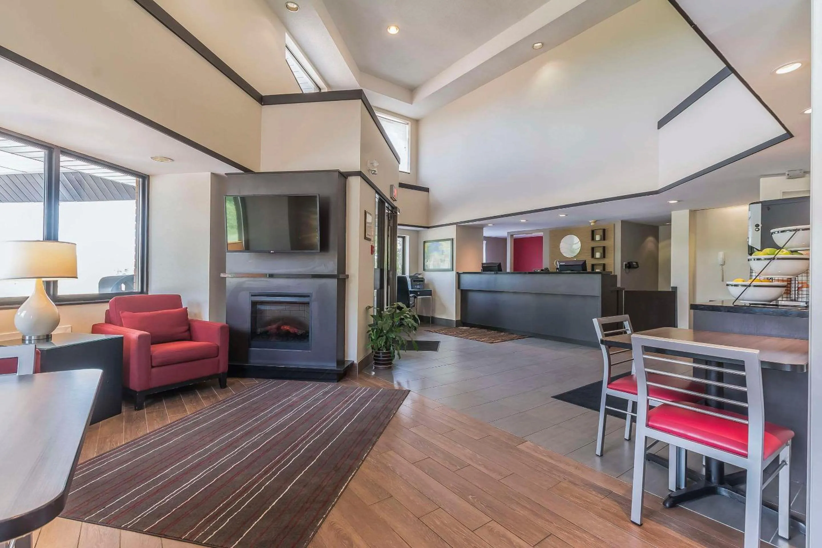 Lobby or reception in Comfort Inn Cobourg