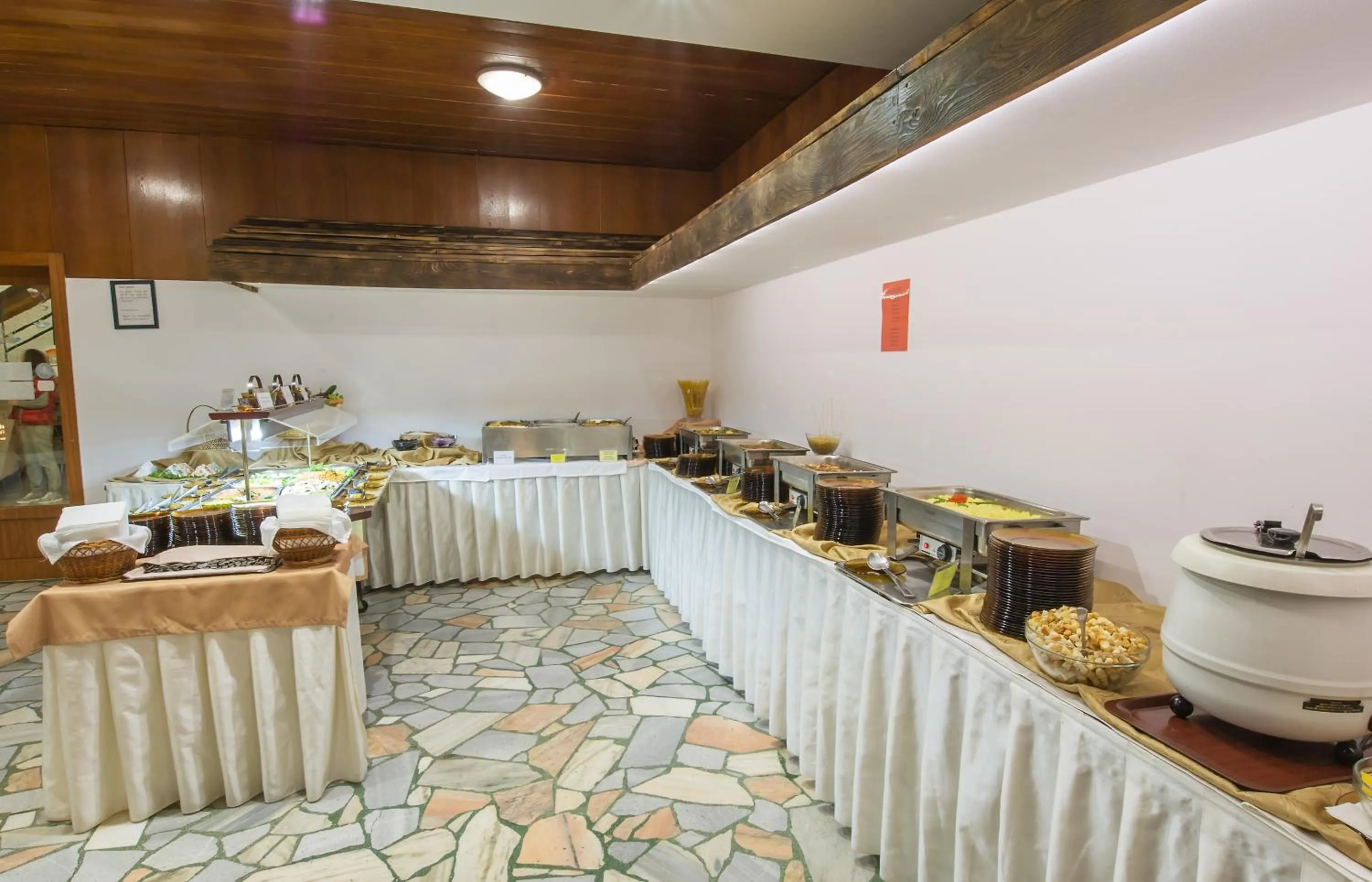 Restaurant/places to eat in Hotel Prespa