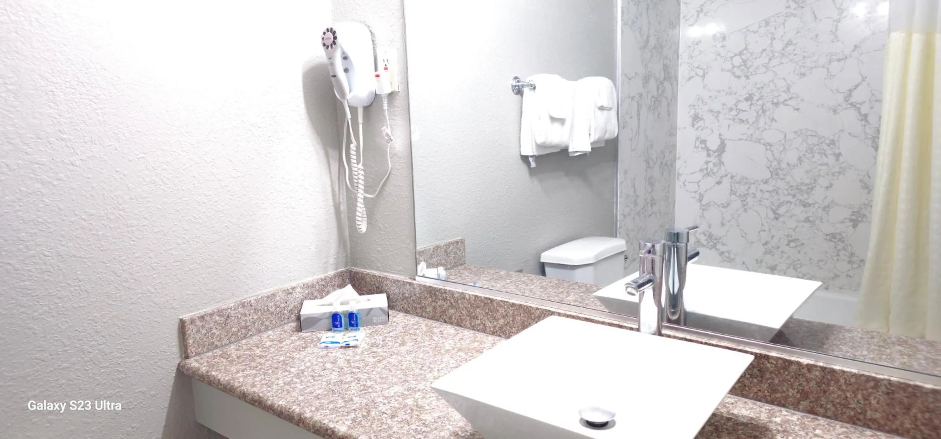 Sycamore Inn Chico University Area