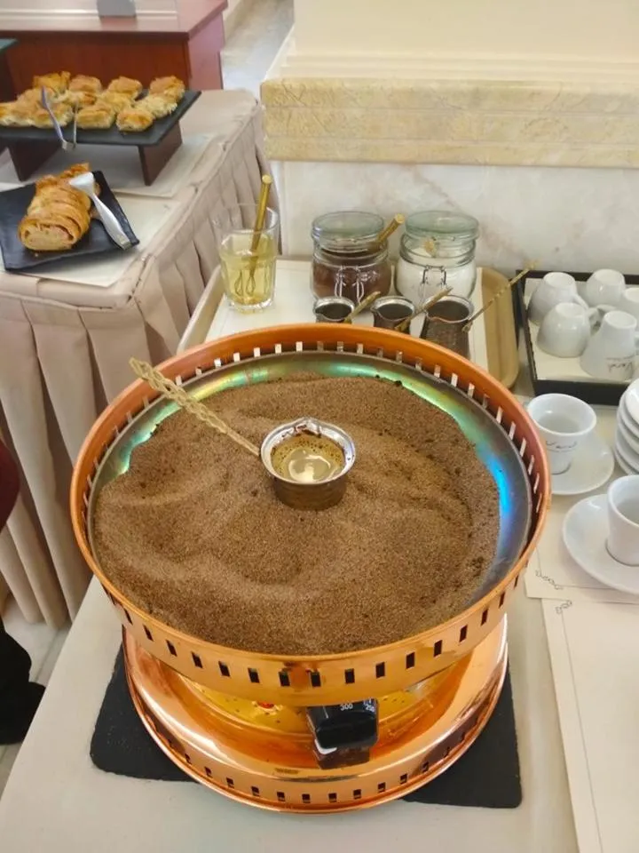 Food and drinks in Avantis Suites Hotel