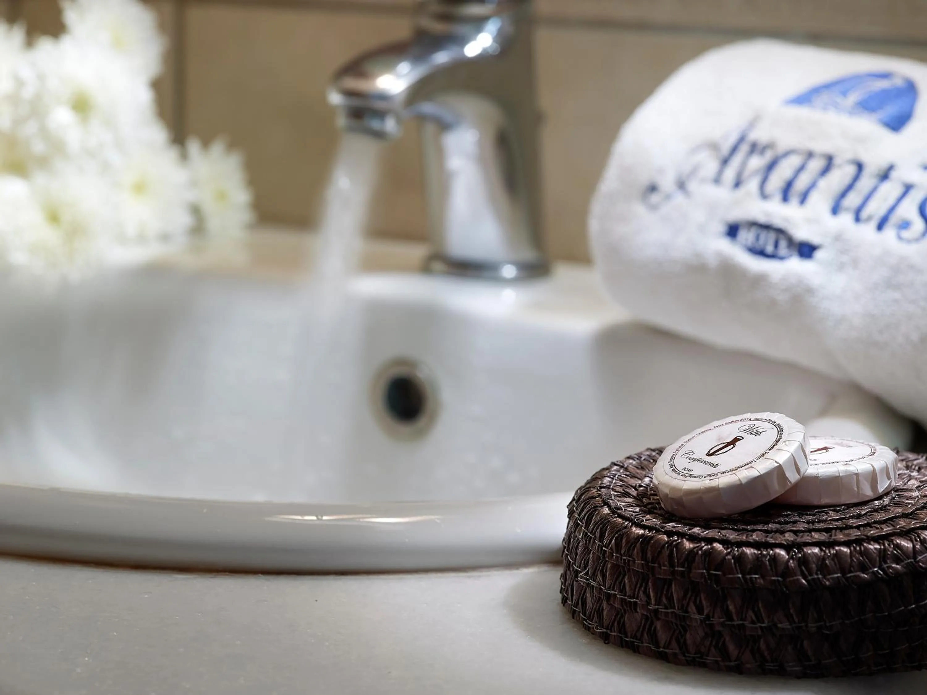 Bathroom in Avantis Suites Hotel